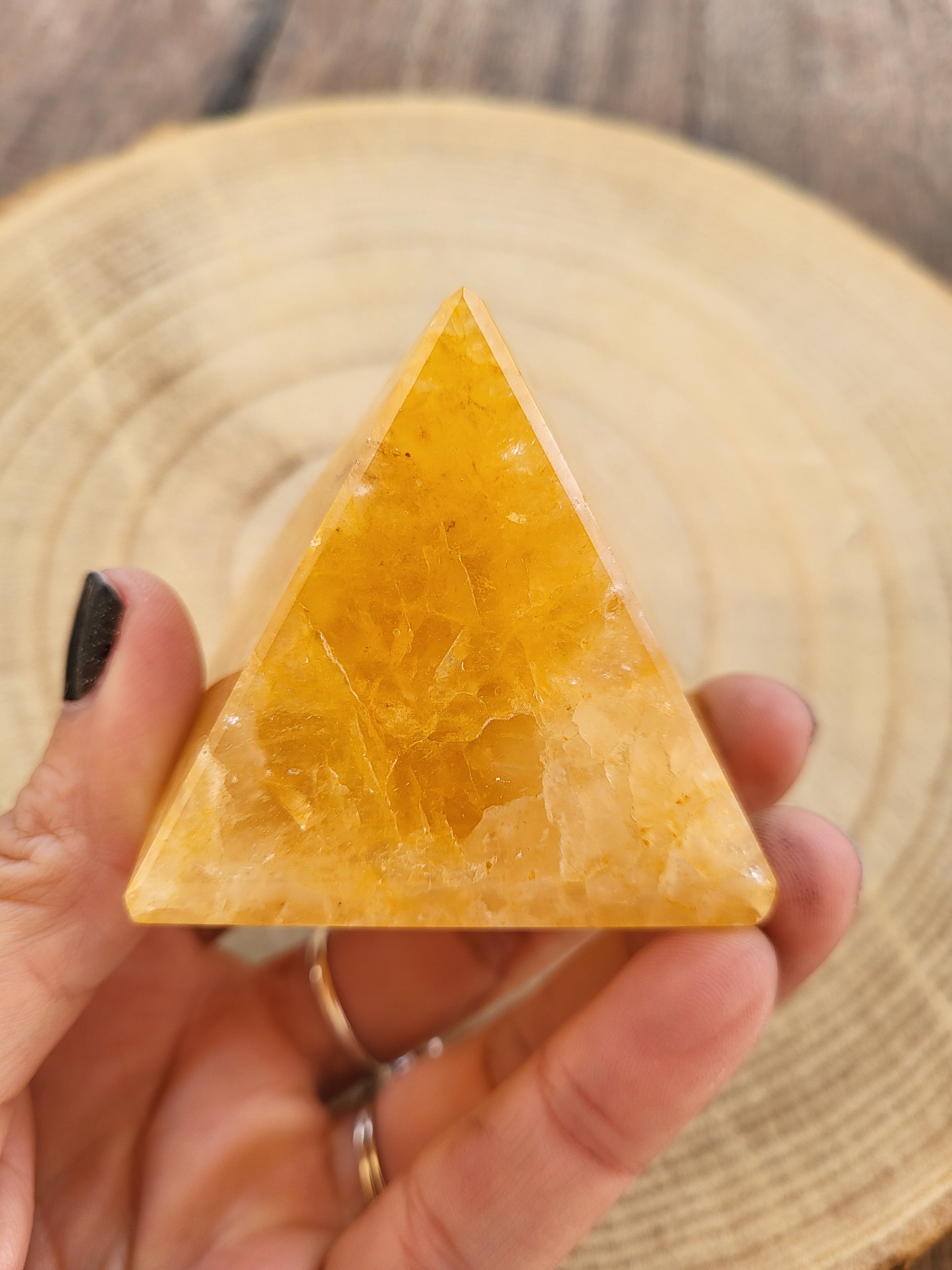 Pirámide de Cuarzo Sanador