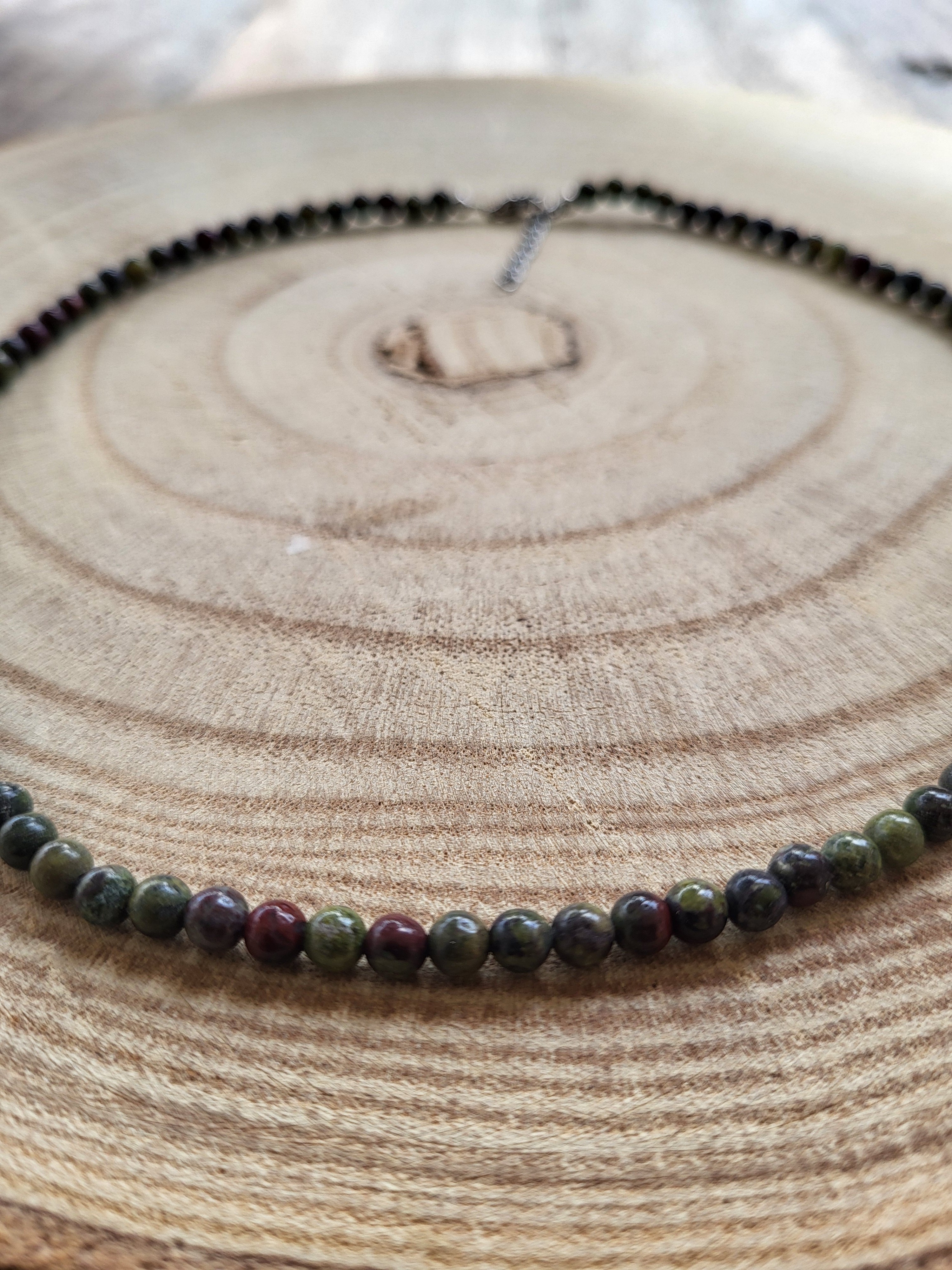 Gargantilla de Sangre de Dragón