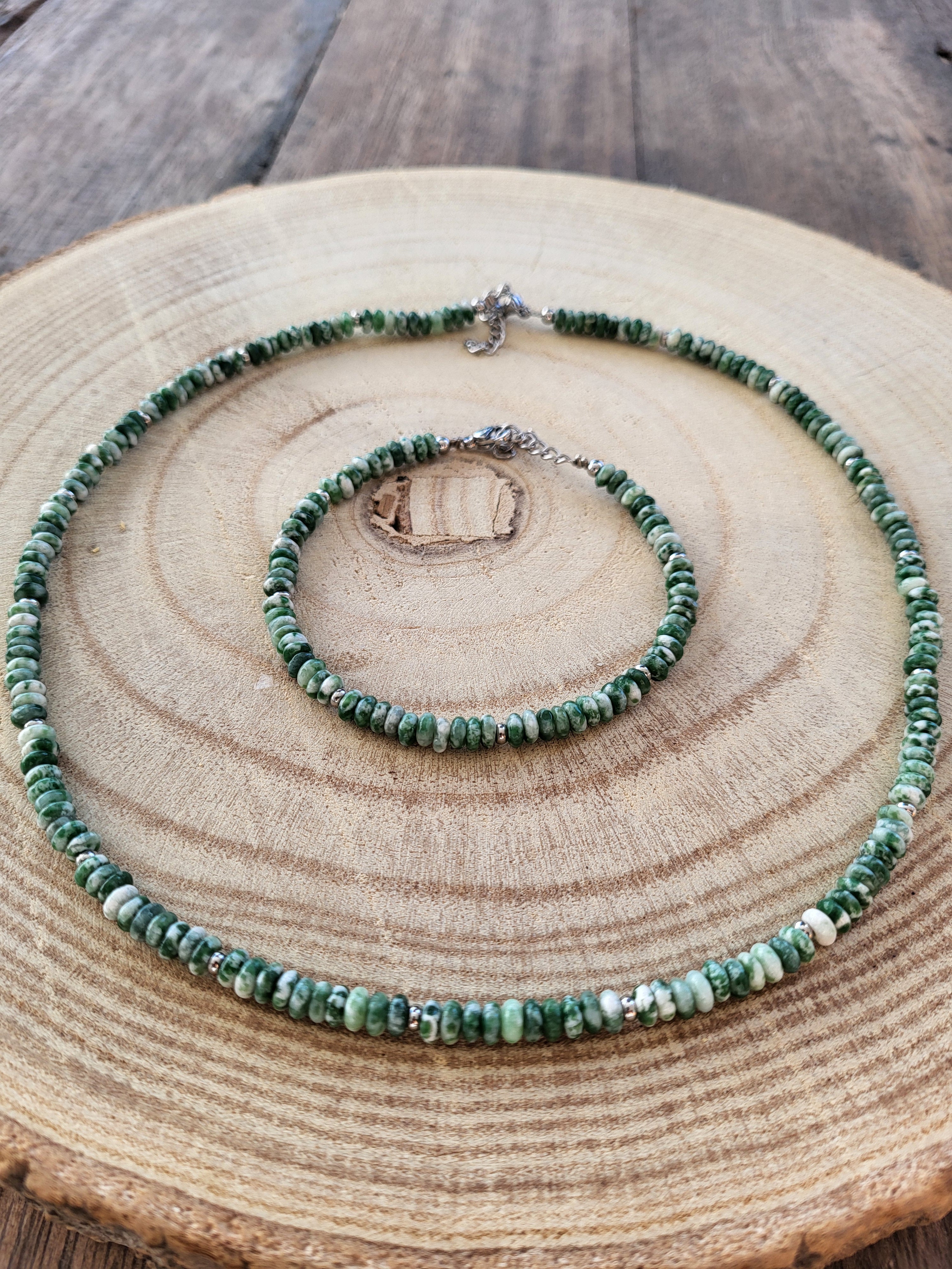 Conjunto de Gargantilla y Pulsera de Greenstone Natural