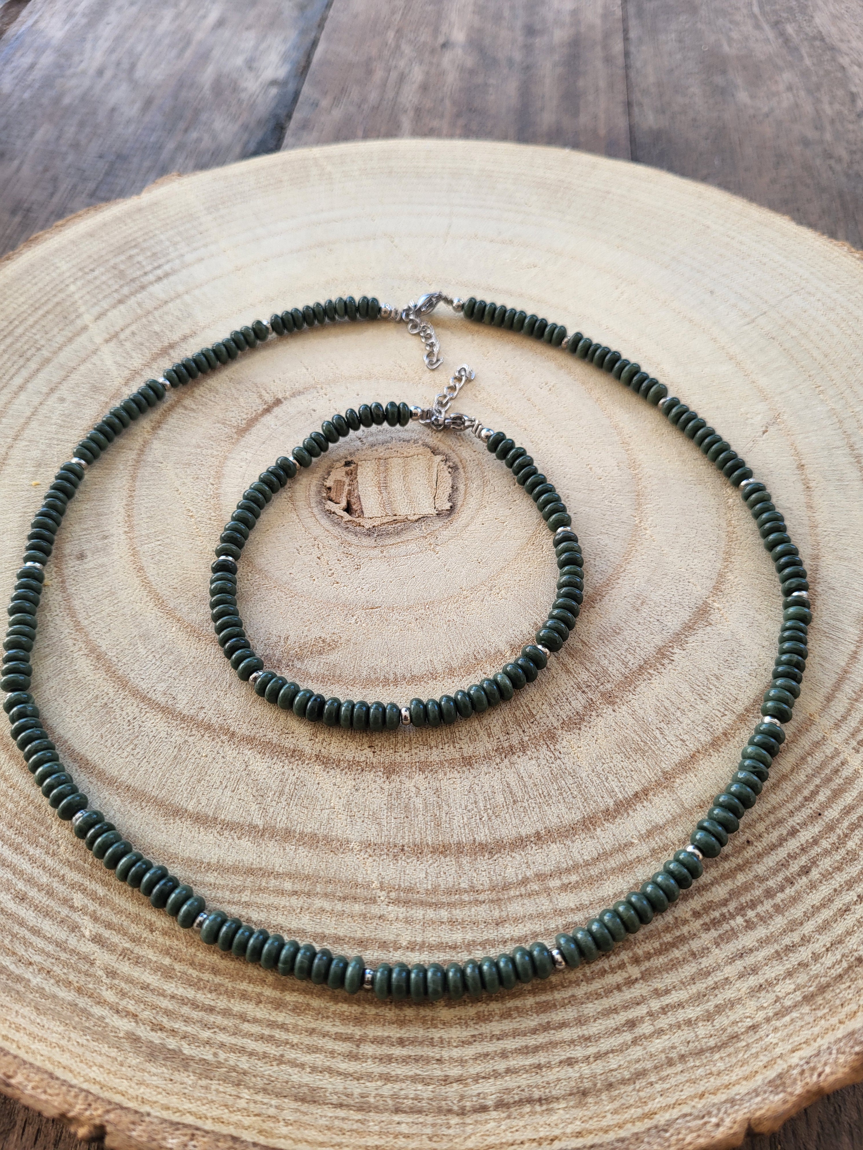 Conjunto de Gargantilla y Pulsera de Jade Oliva Natural