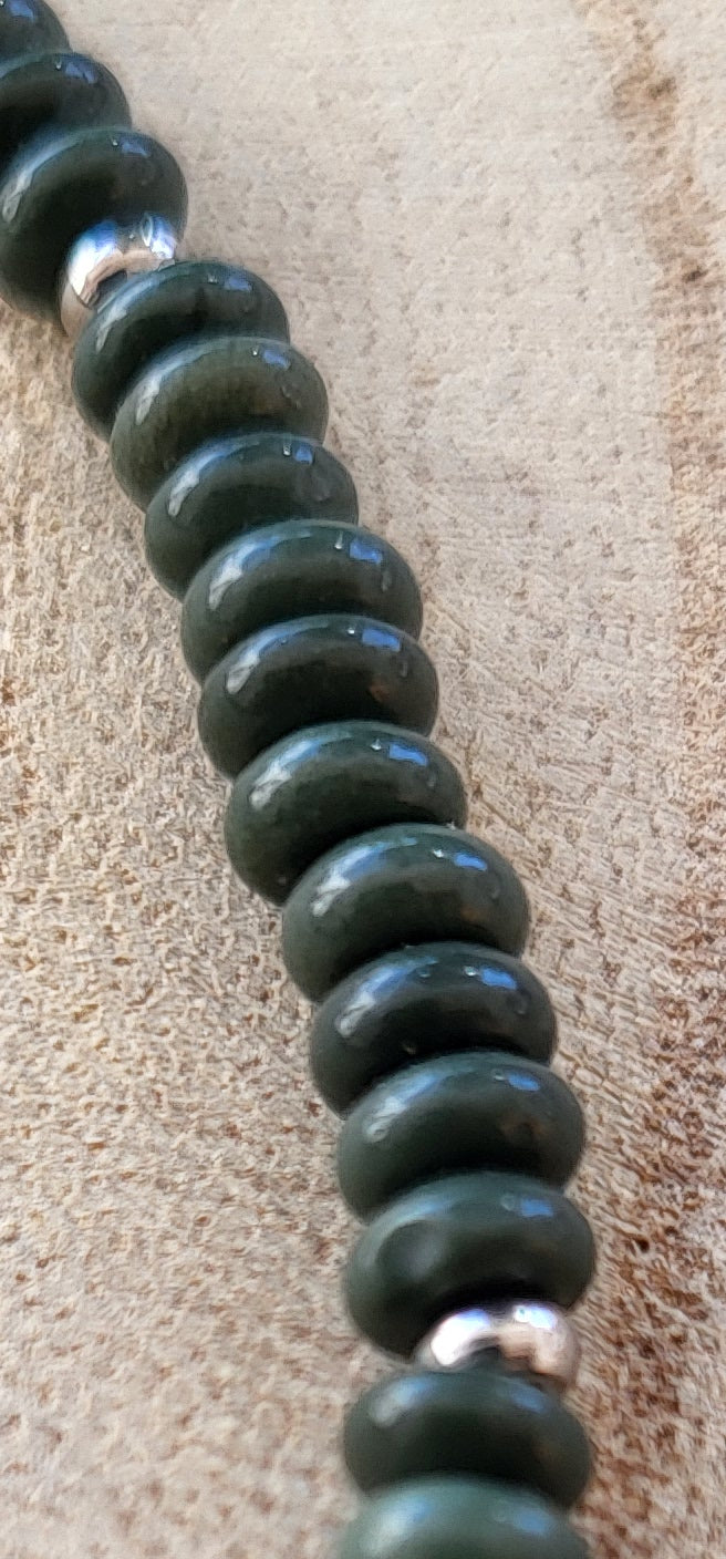 Conjunto de Gargantilla y Pulsera de Jade Oliva Natural