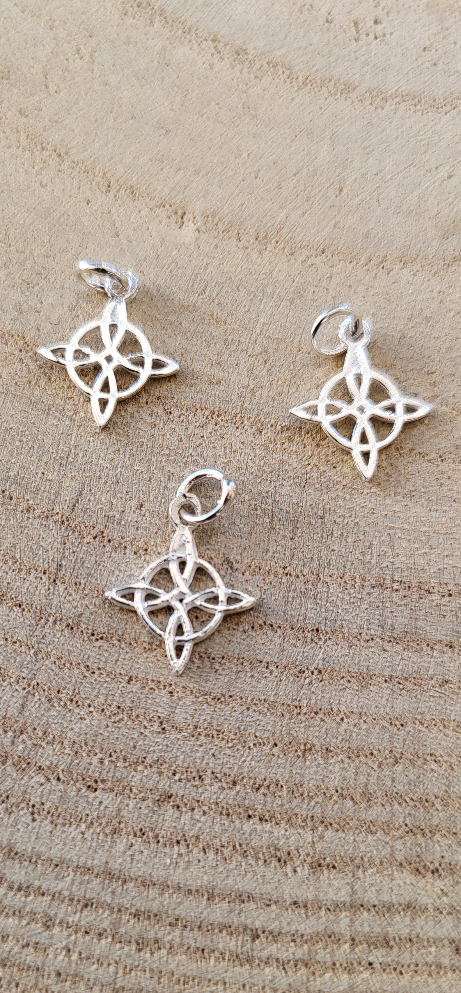 Nudo de Bruja en Plata