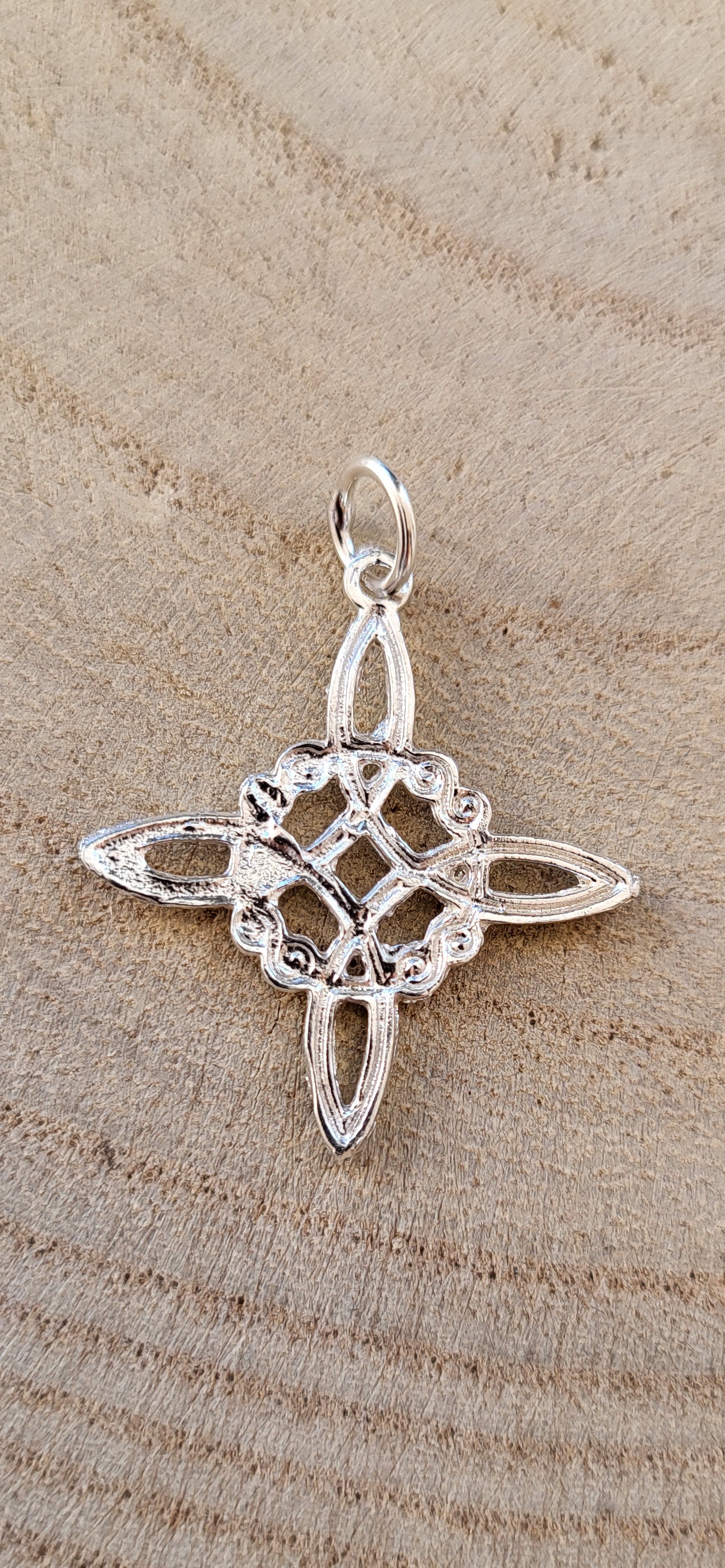 Nudo de Bruja en Plata