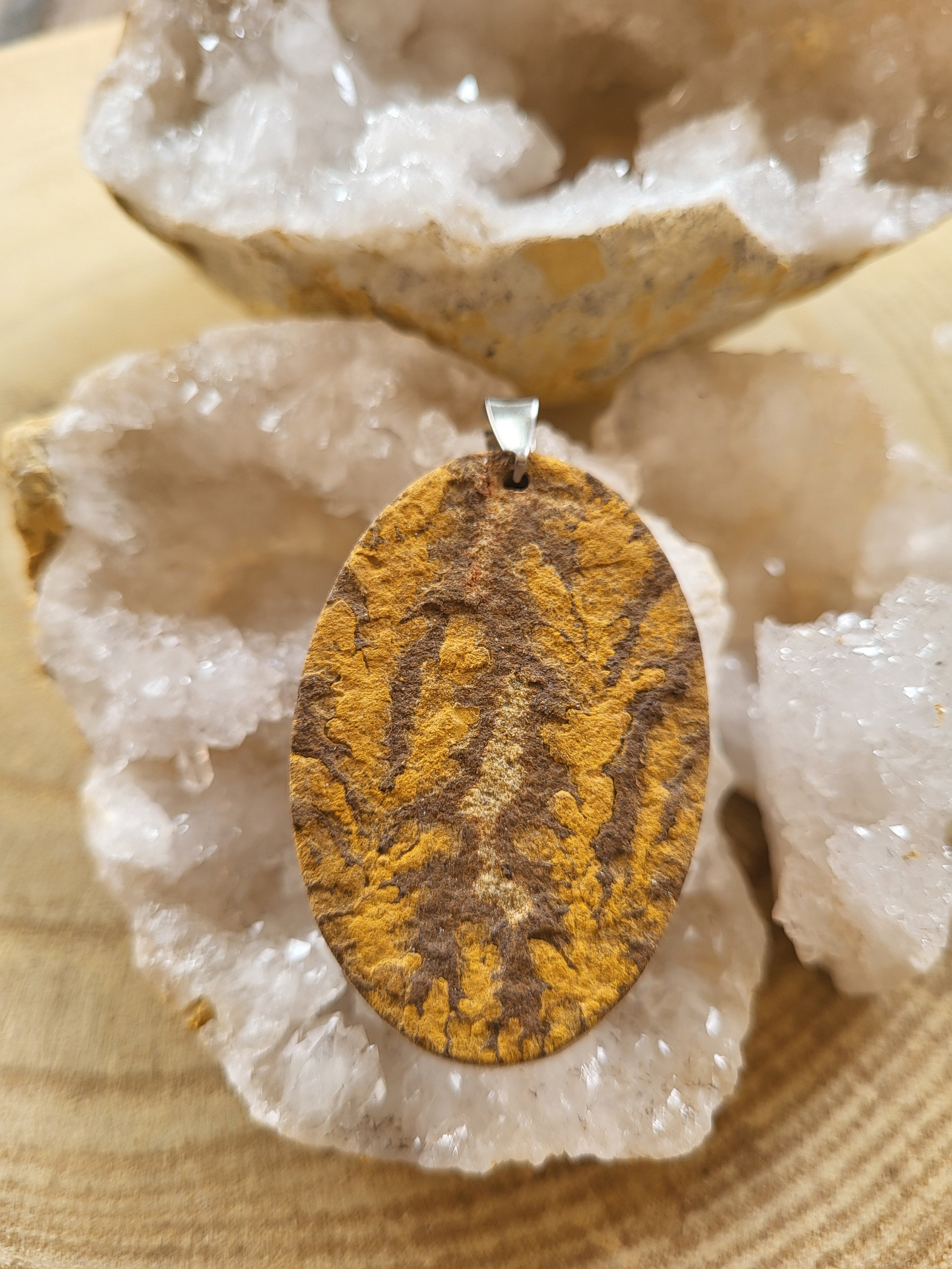 Colgante de Pirolusita – Enraizamiento, Protección y Fuerza Interior