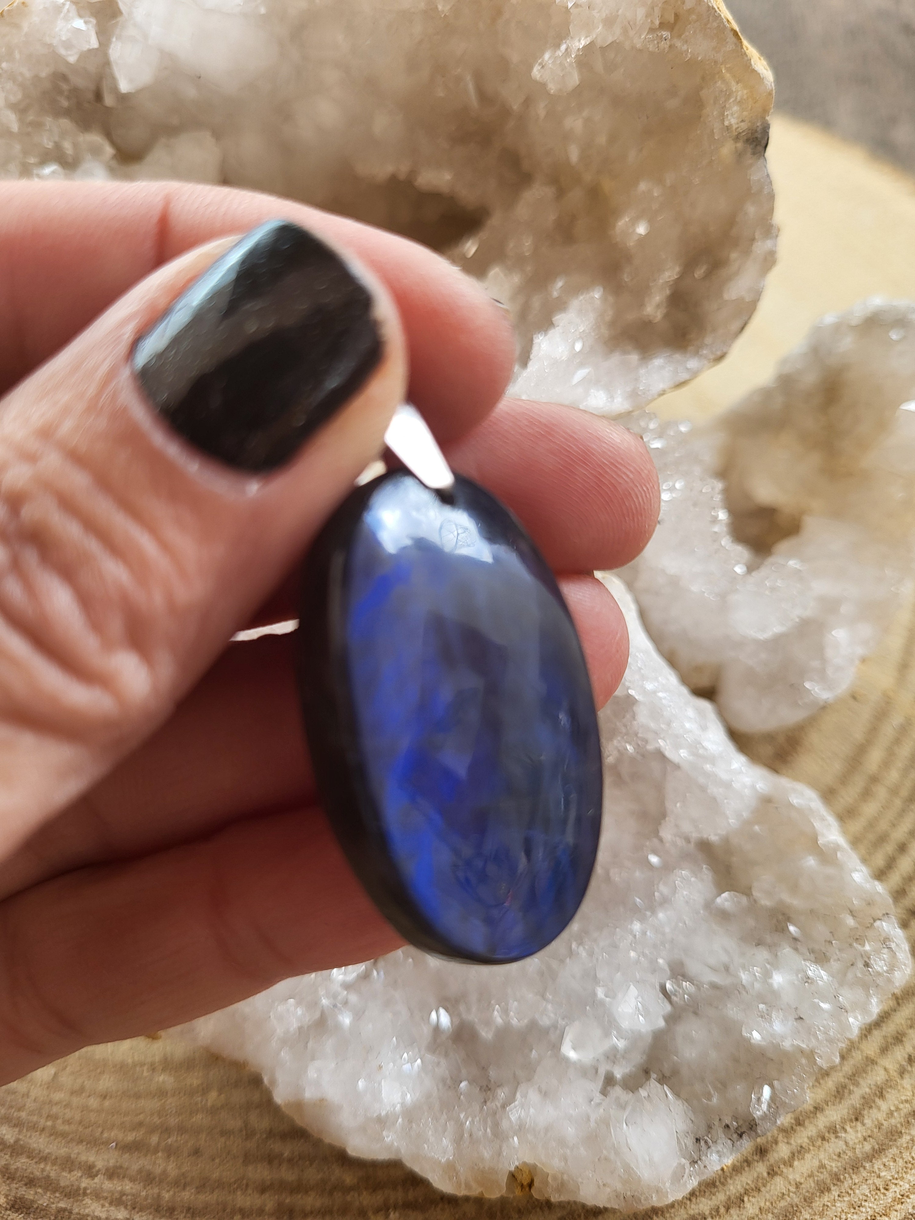 Colgante de Labradorita – Protección, Intuición y Despertar Interior