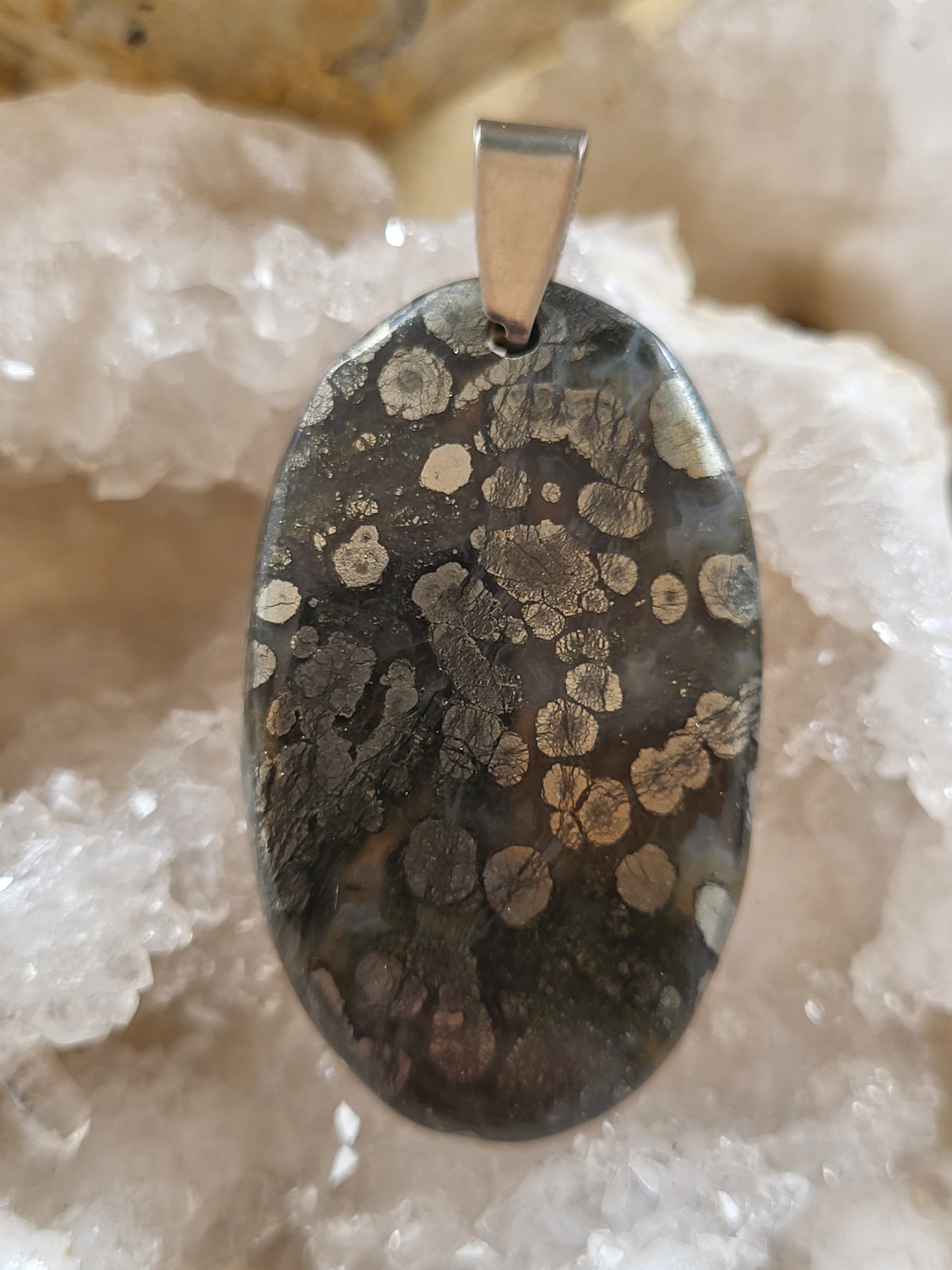 Colgante de Marcasita – Protección, Claridad y Fuerza Mental