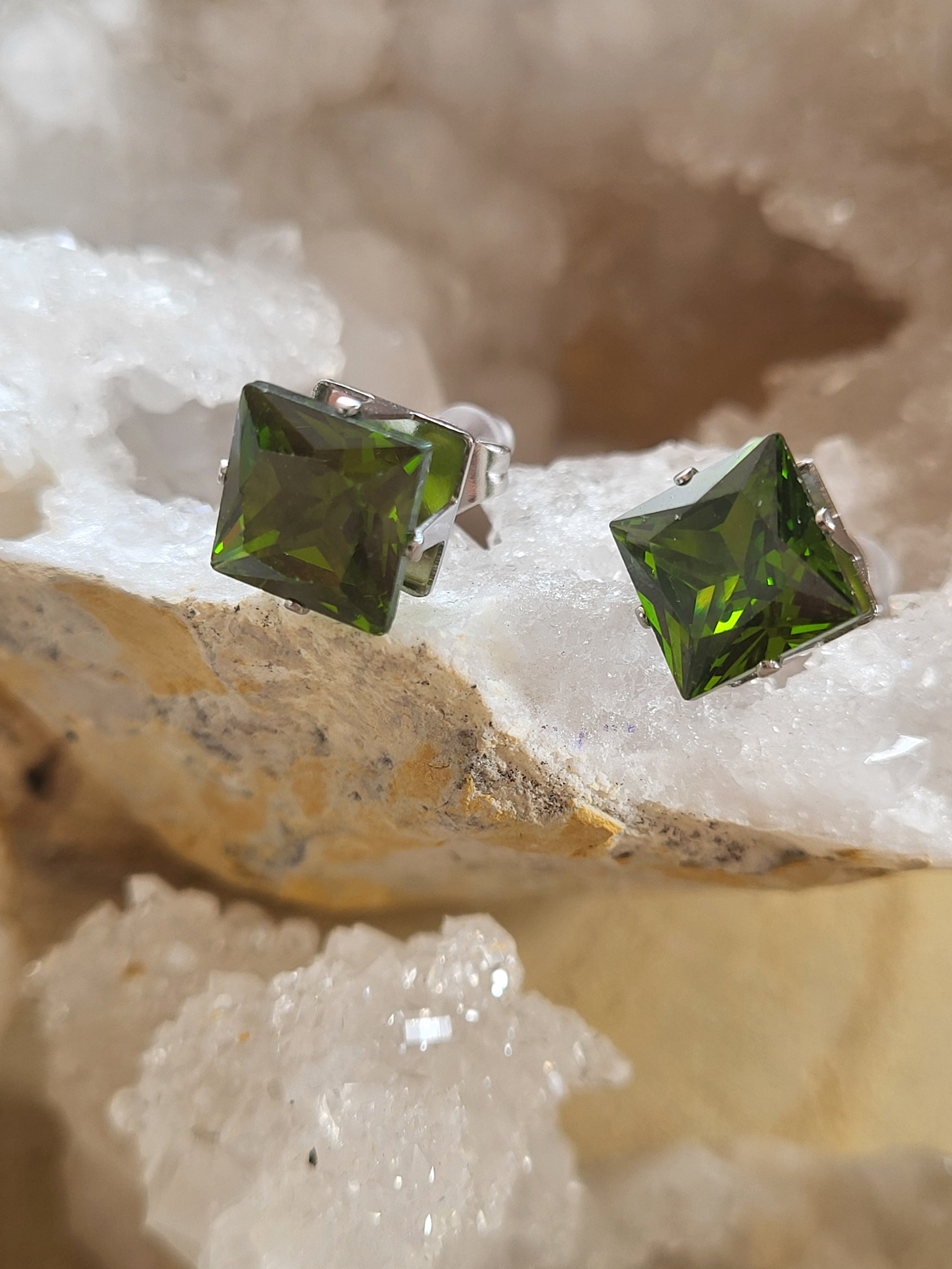Pendientes de Peridoto