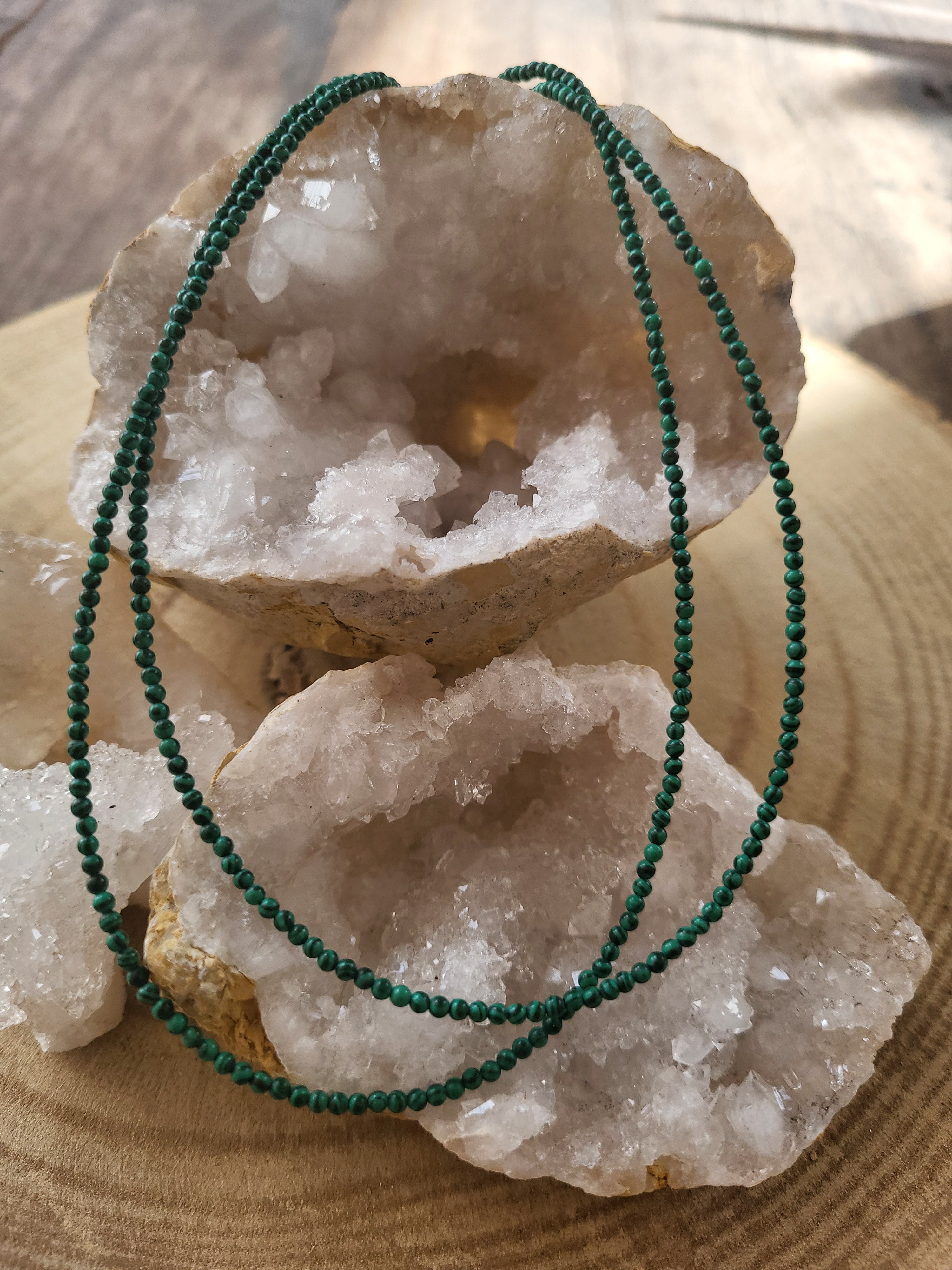 Gargantilla de Malaquita Natural | Transformación, Protección y Sanación