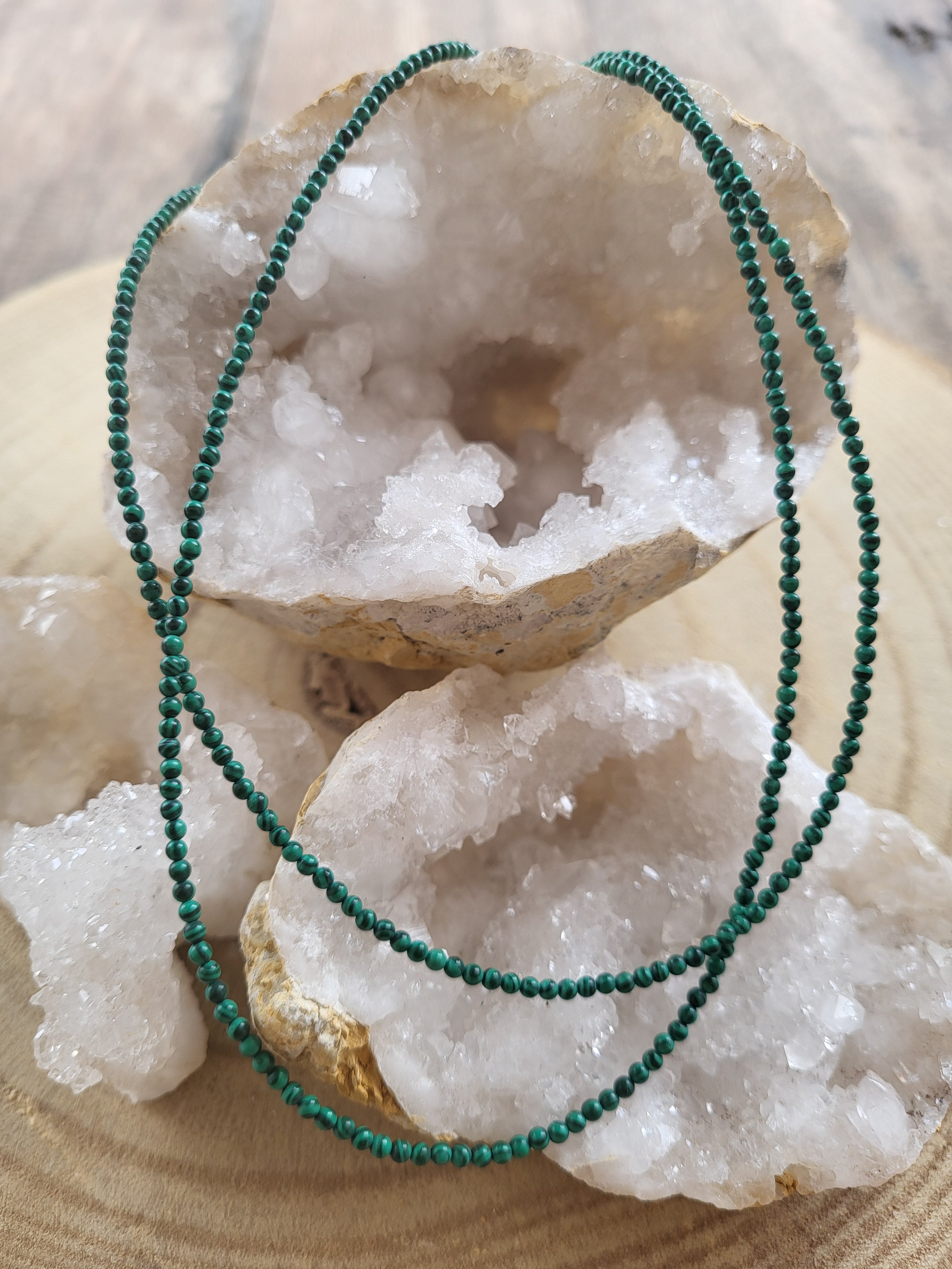 Gargantilla de Malaquita Natural | Transformación, Protección y Sanación