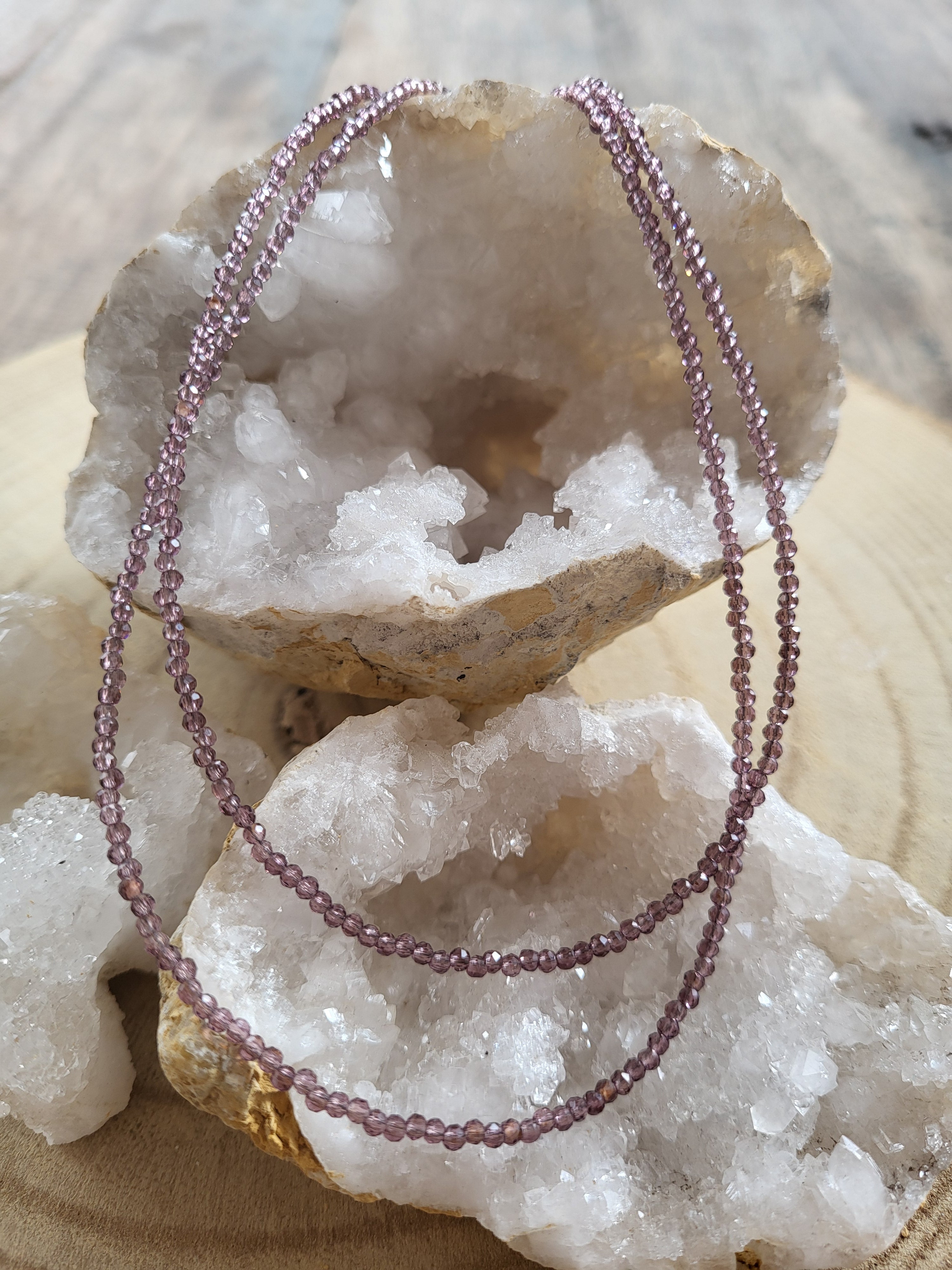 Gargantilla de Jade Púrpura Natural | Sabiduría, Intuición y Elevación Espiritual