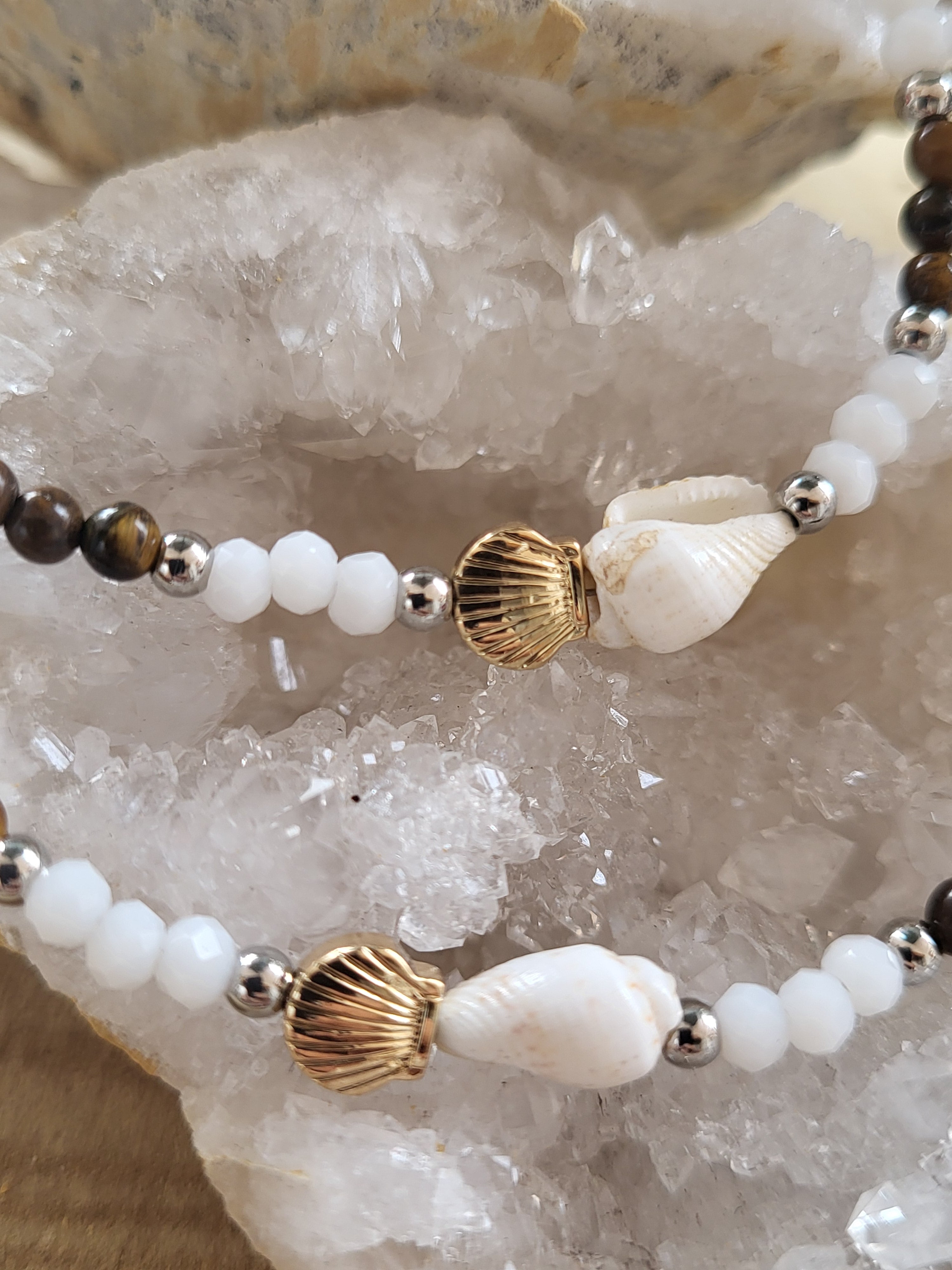 Tobillera de Jade Blanco y Ojo de Tigre – Serenidad, Confianza y Equilibrio Interior