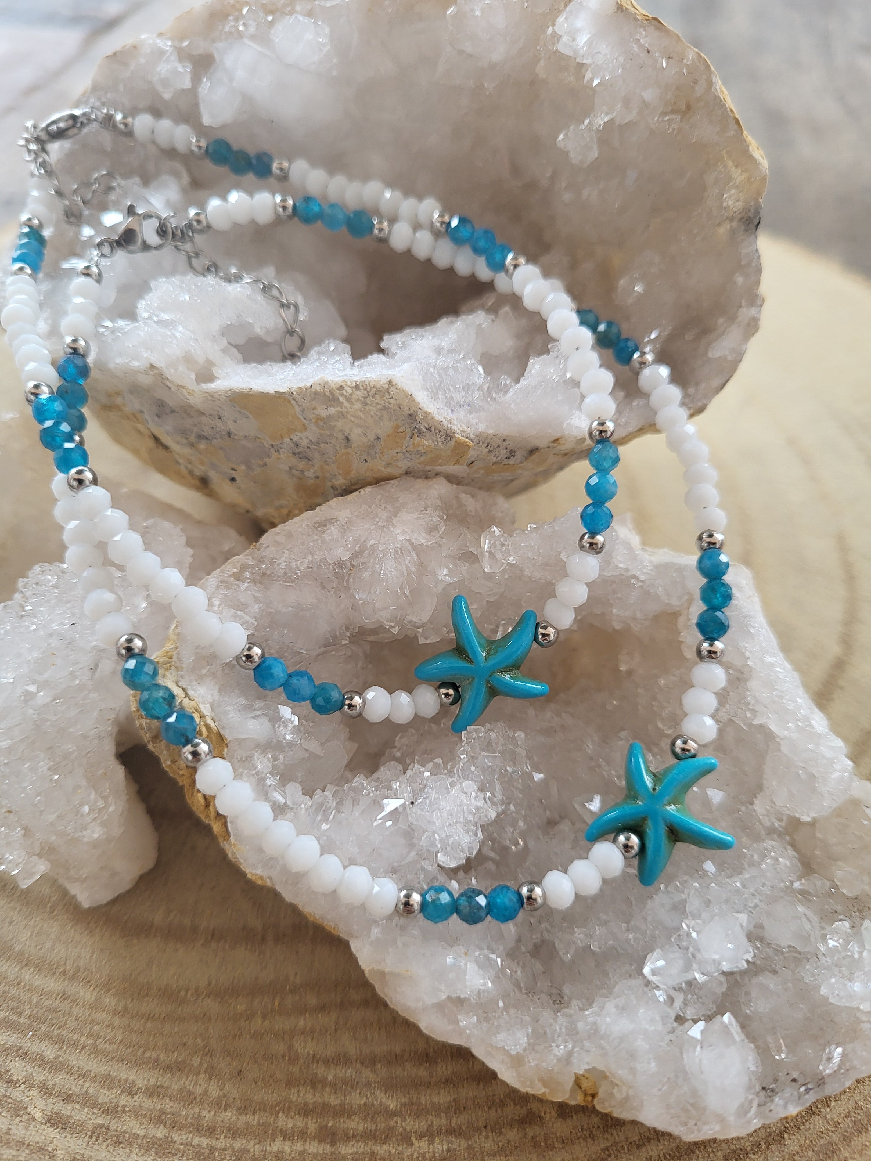 Tobillera de Jade Blanco y Apatito – Pureza, Inspiración y Energía Renovadora