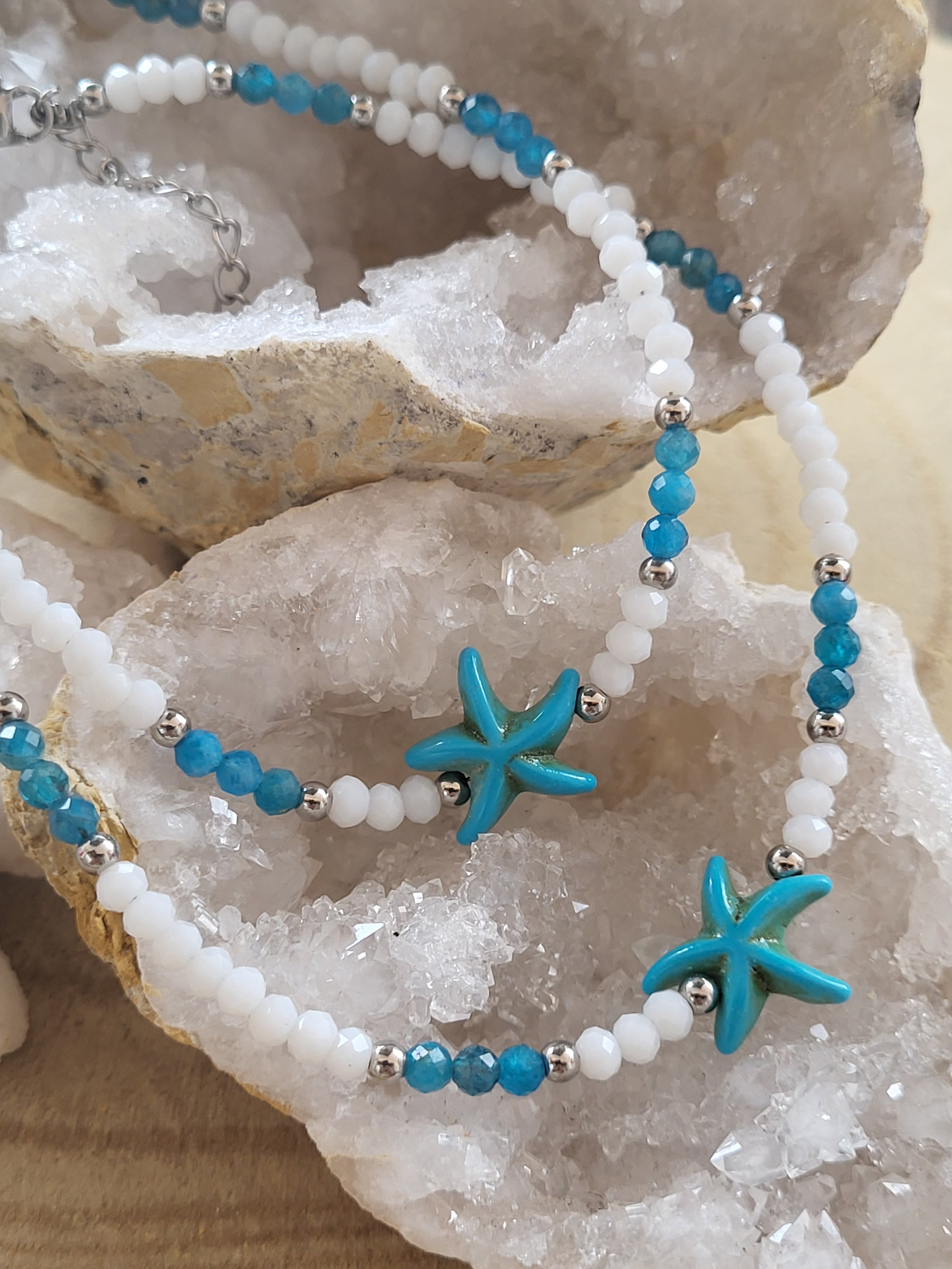 Tobillera de Jade Blanco y Apatito – Pureza, Inspiración y Energía Renovadora