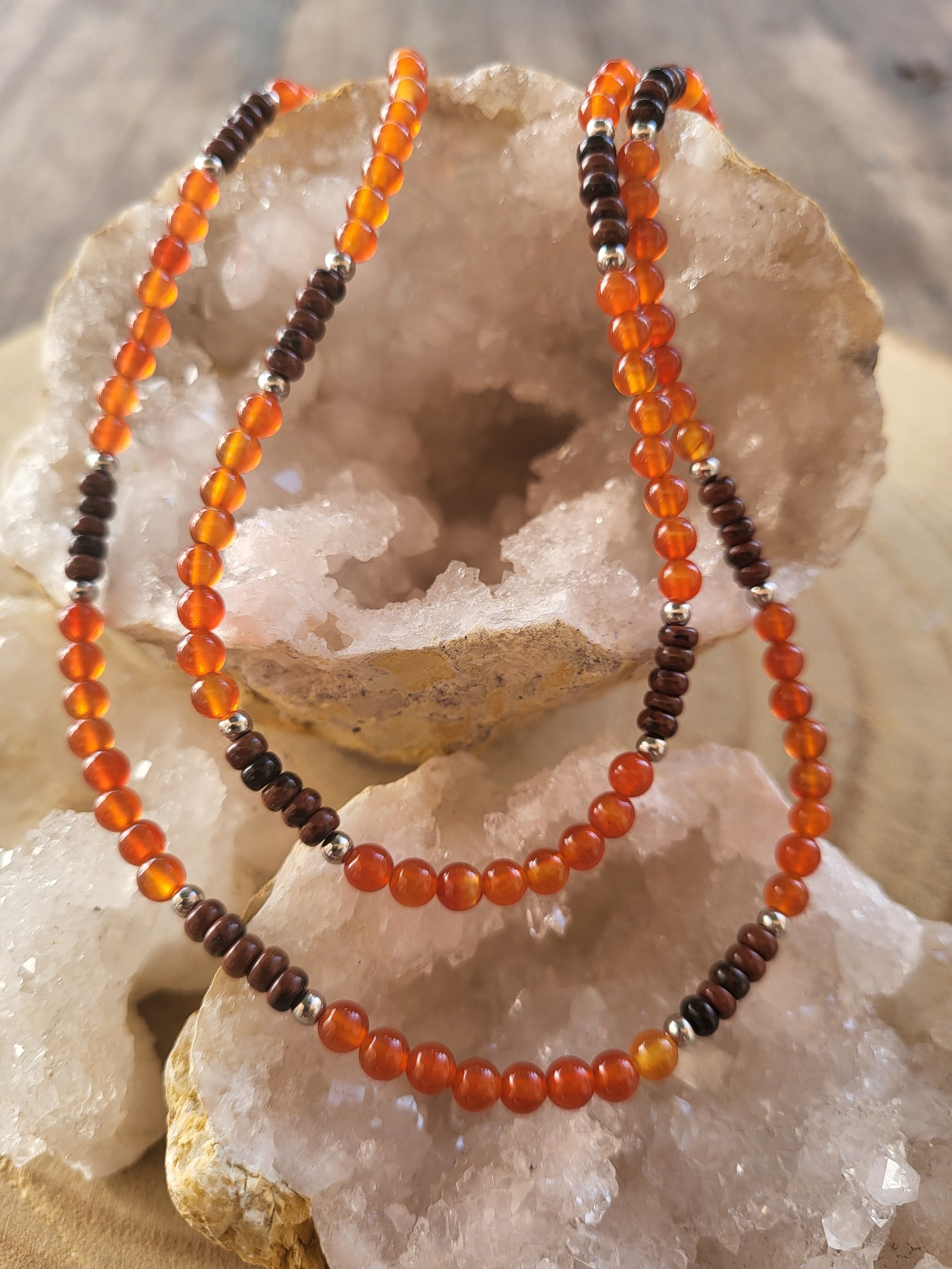 Gargantilla Gestión – Cornalina y Obsidiana Caoba | Claridad y Conciencia Interior