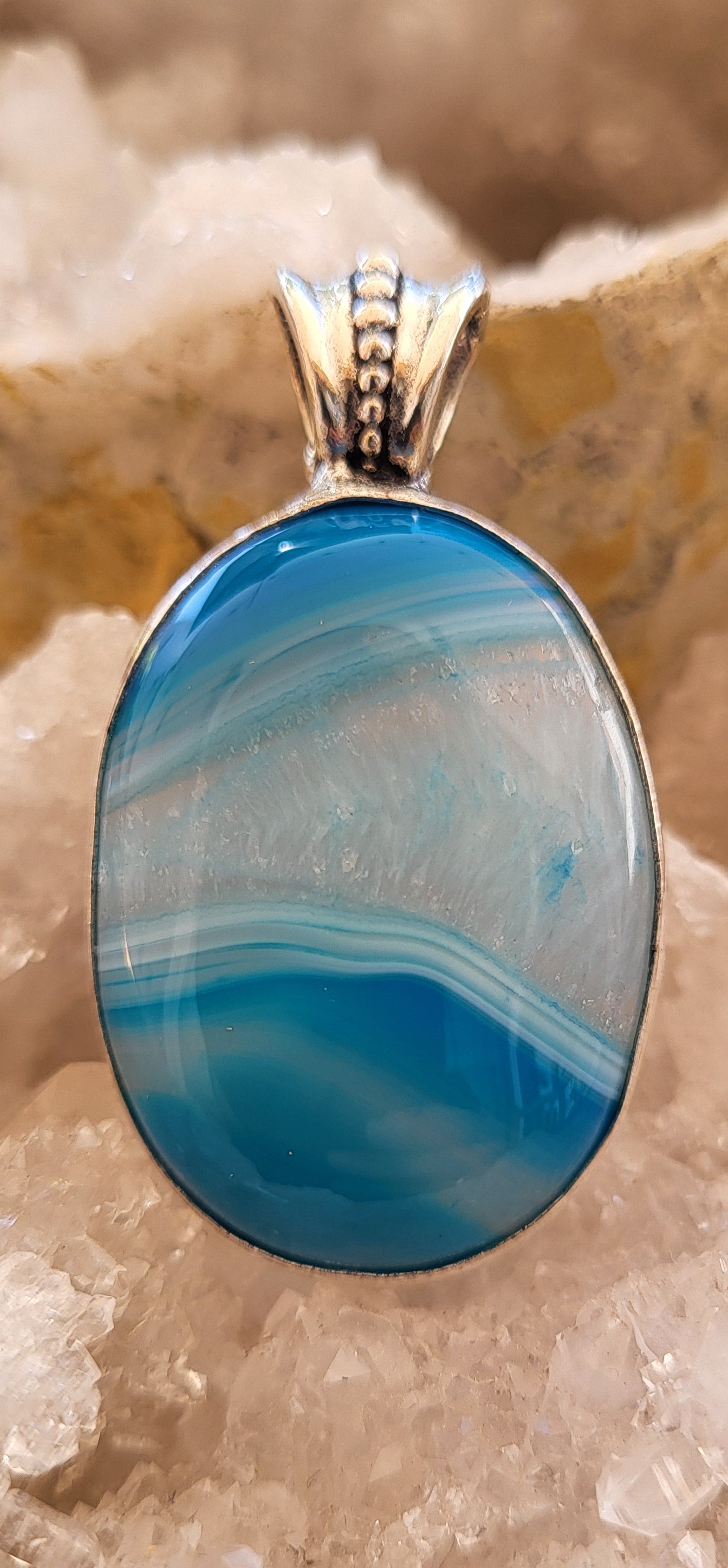 Colgante de Ónix Azul Oval – Protección, Fortaleza y Claridad Mental