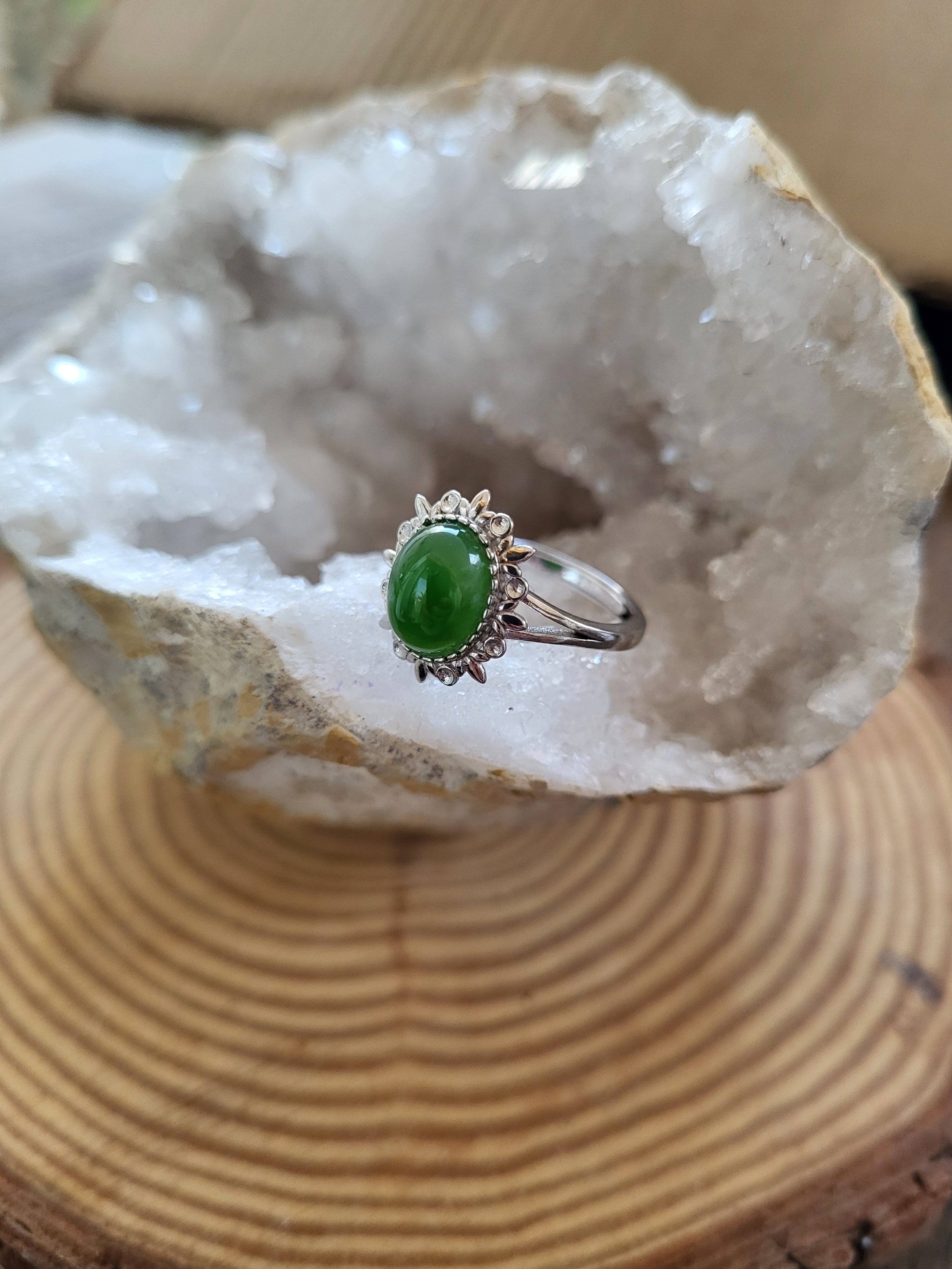 Anillo de Plata de Ley 925 con Jade Natural