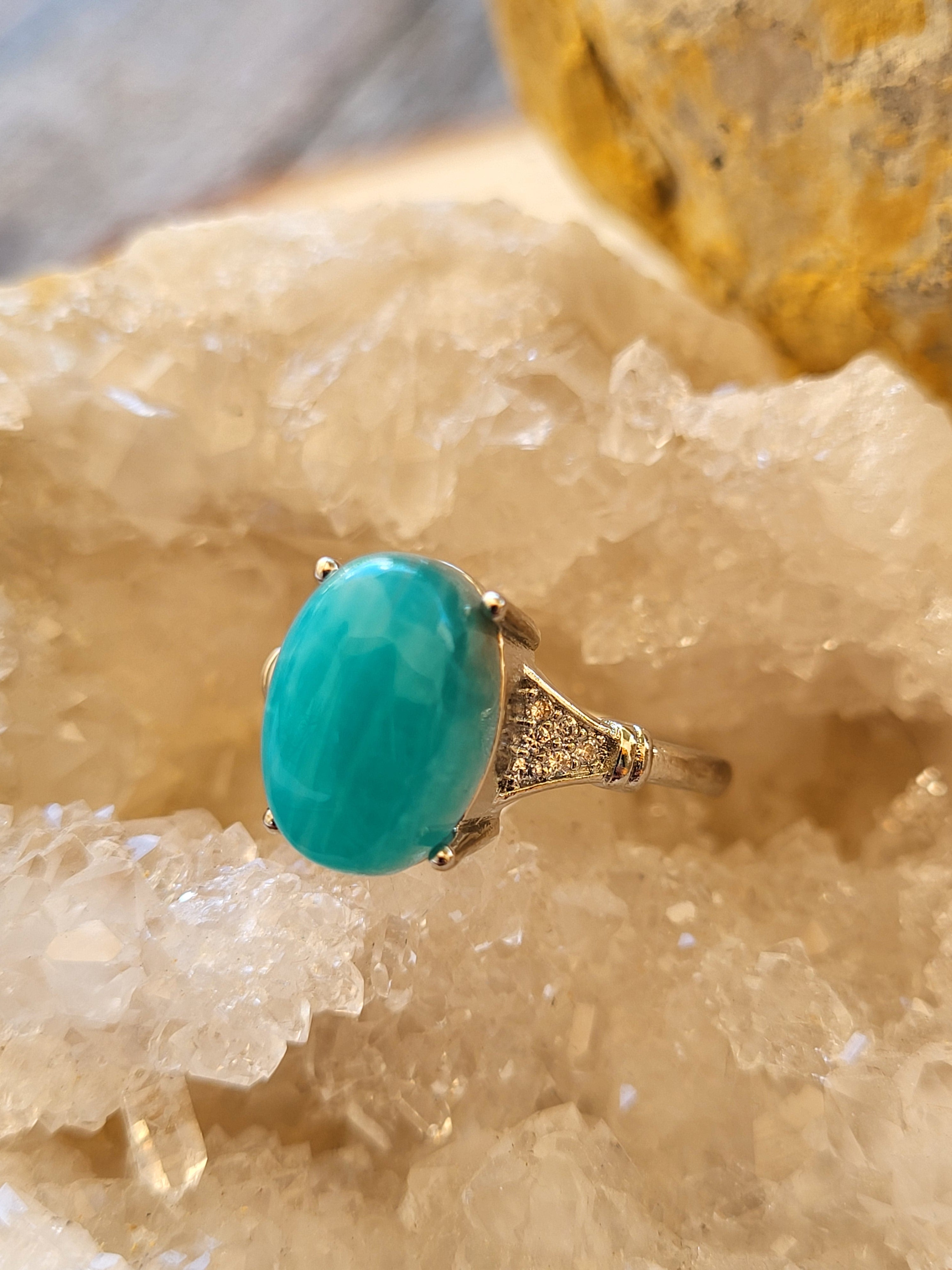 Anillo de Zamak con Amazonita Natural