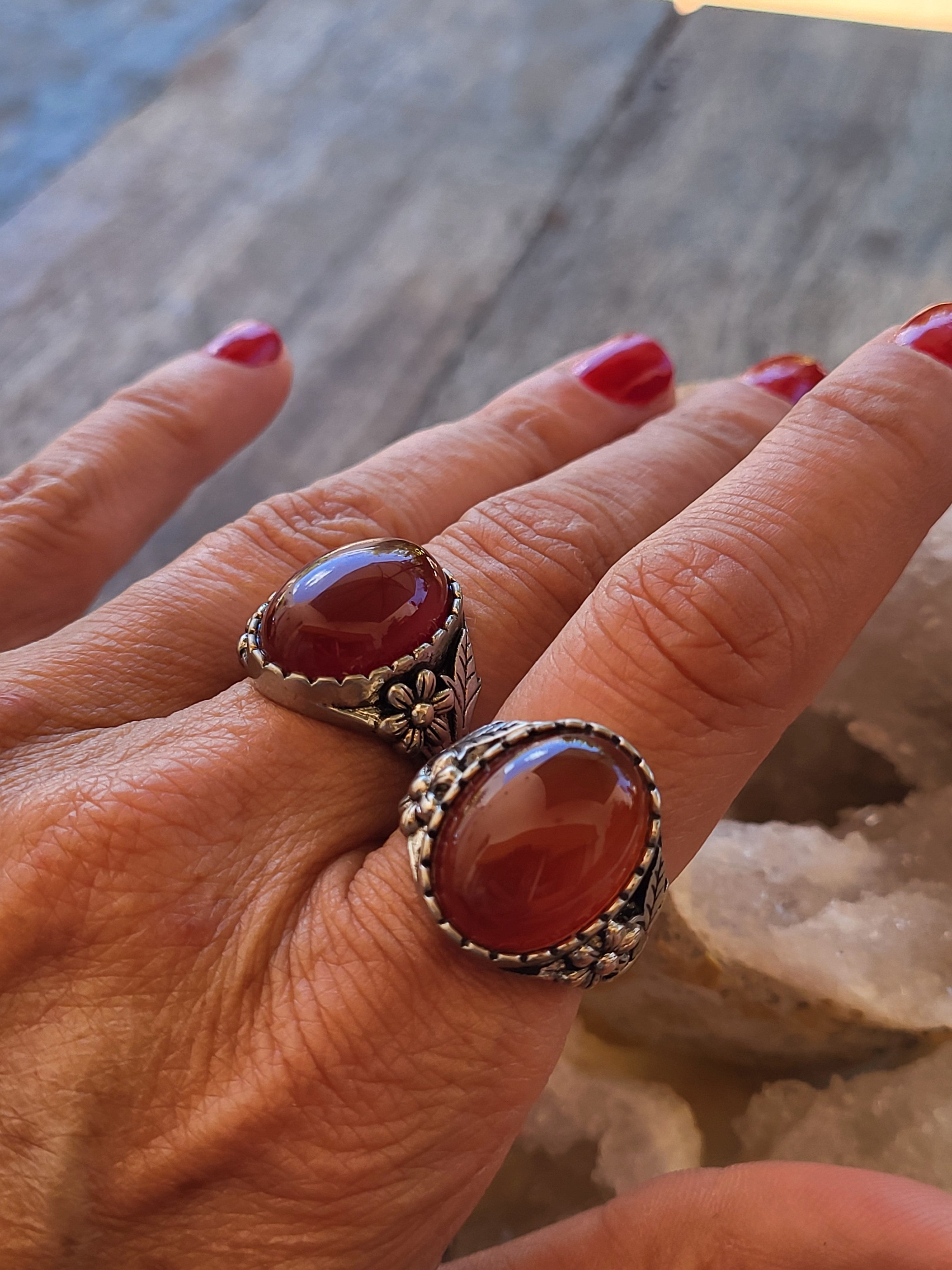 Anillo de Zamak con Cornalina Natural