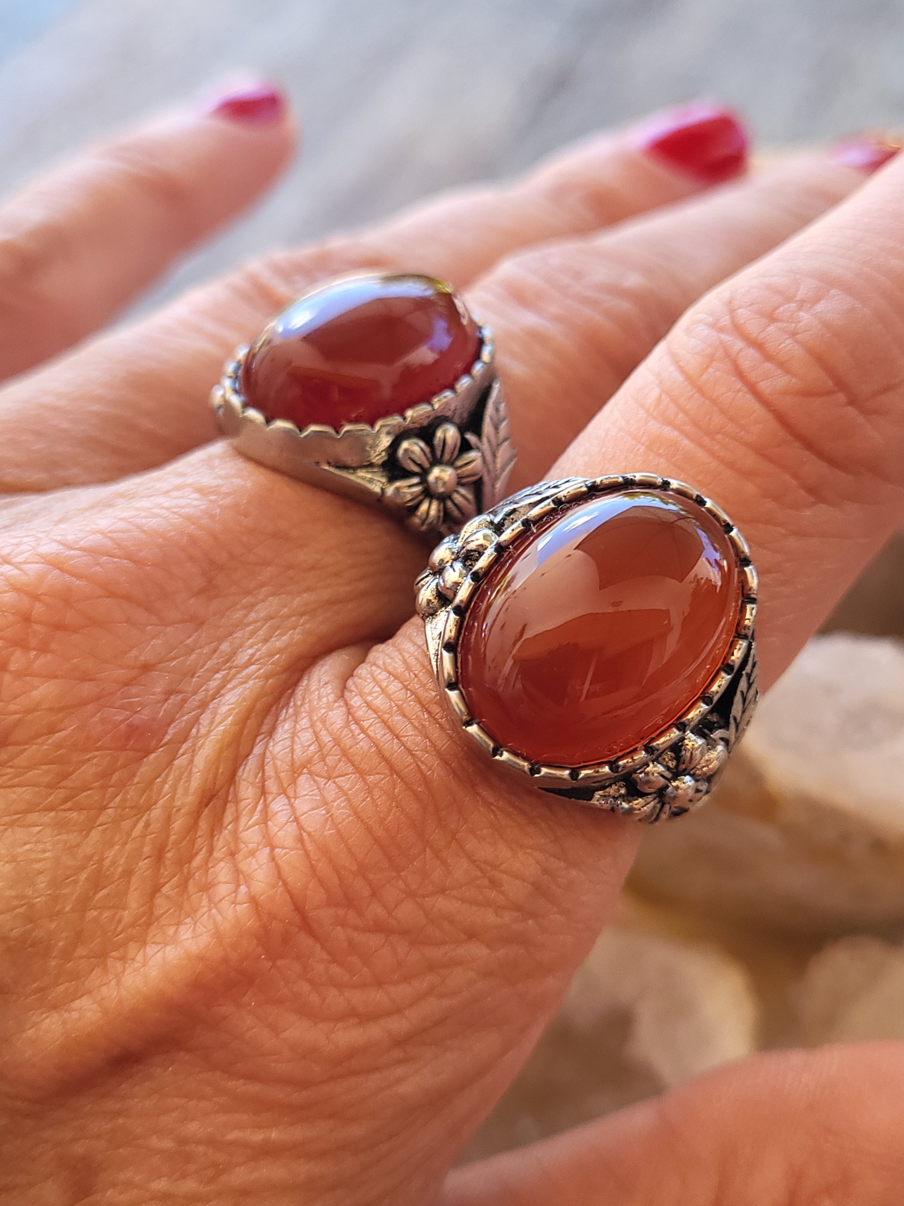 Anillo de Zamak con Cornalina Natural