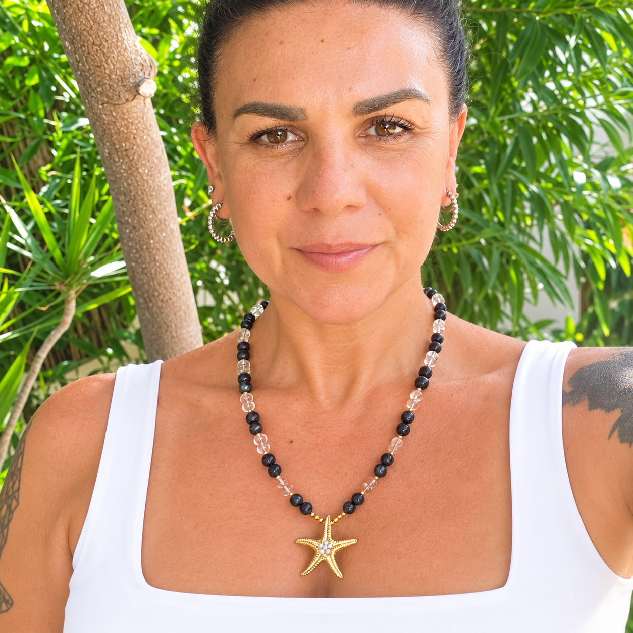 Collar Único de Cuarzo Blanco con Ojo de Tigre Azul y Estrella de Mar