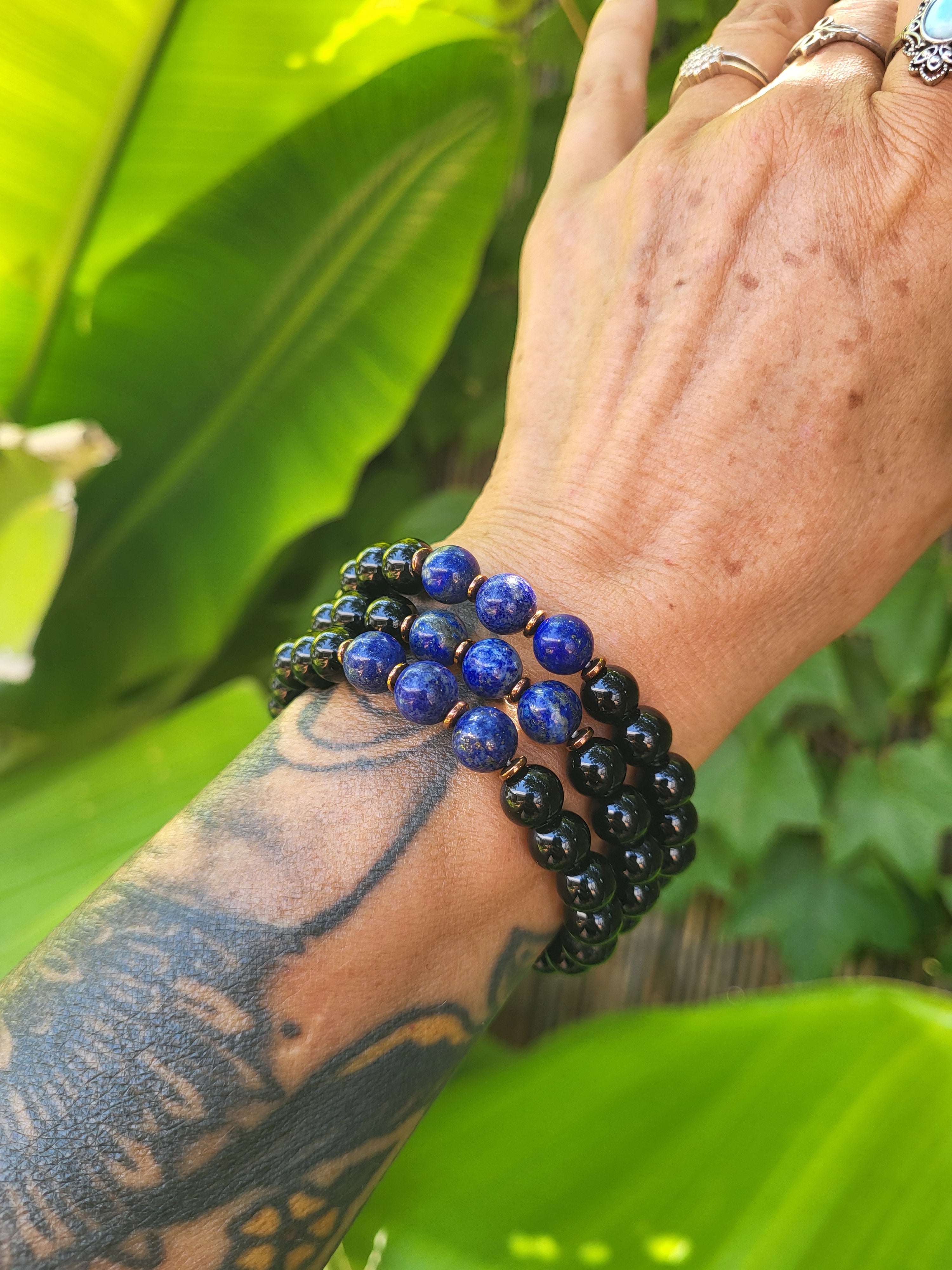 Pulsera de Turmalina y Lapislázuli – Protección, Intuición y Sabiduría Interior