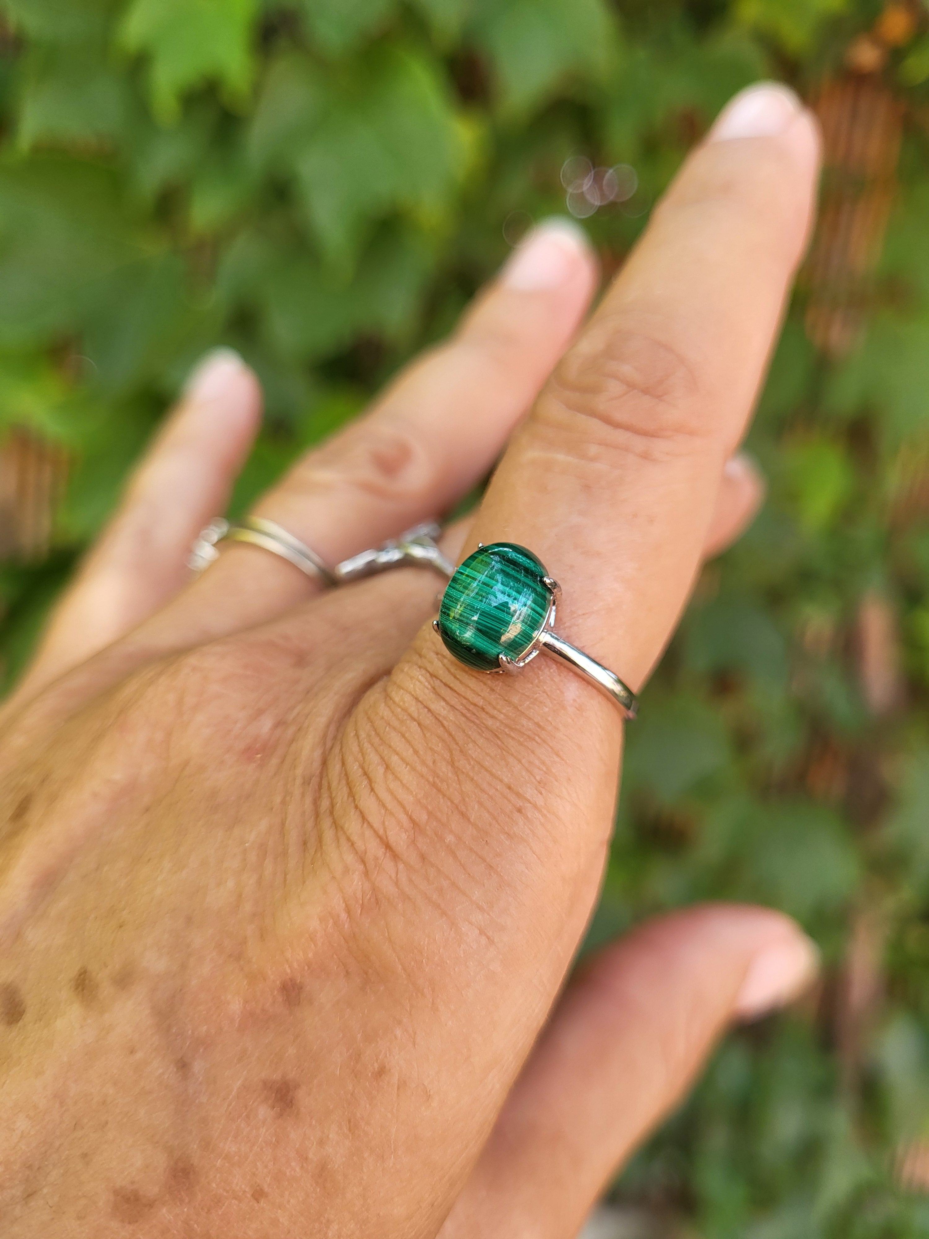 Anillo de Plata de Ley 925 con Malaquita