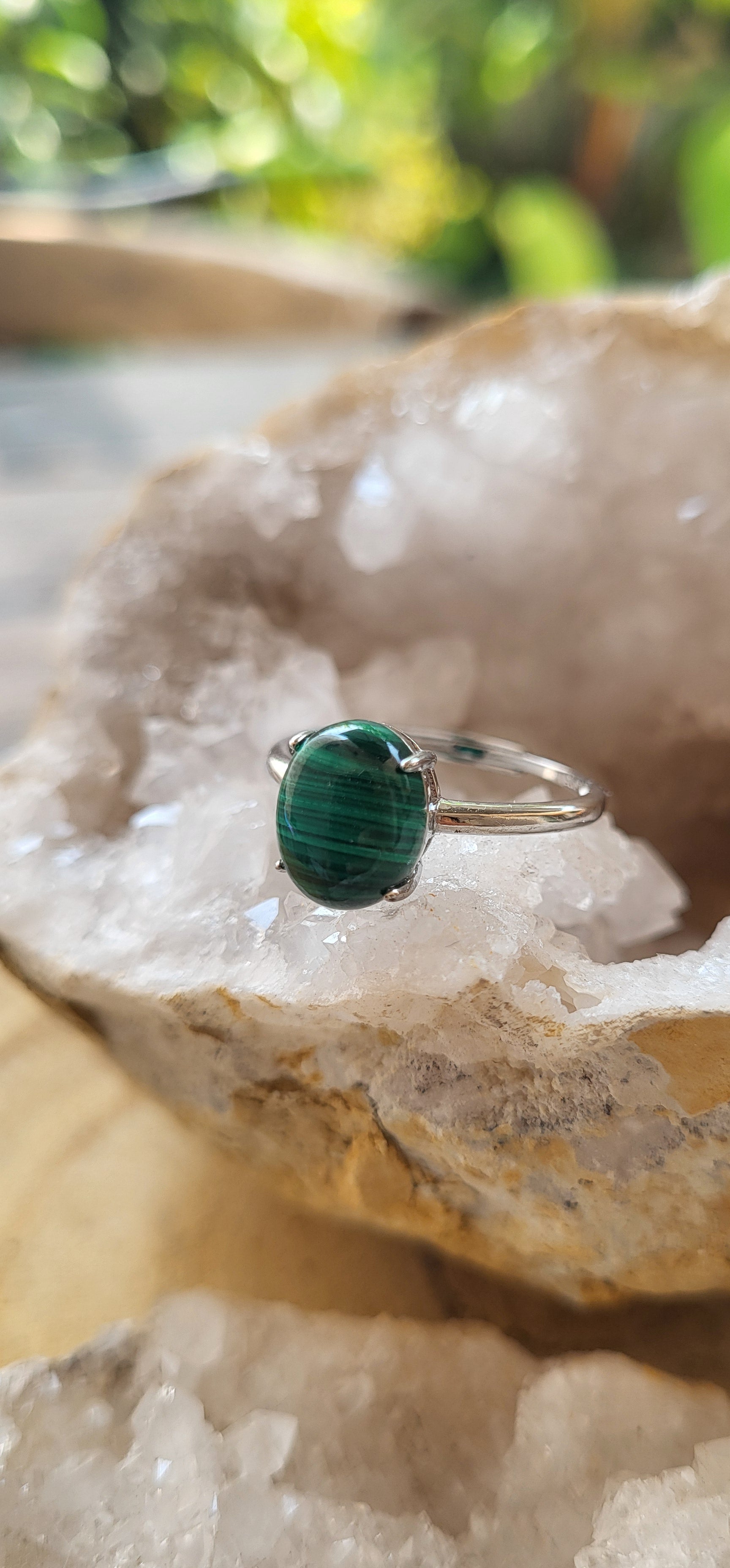 Anillo de Plata de Ley 925 con Malaquita