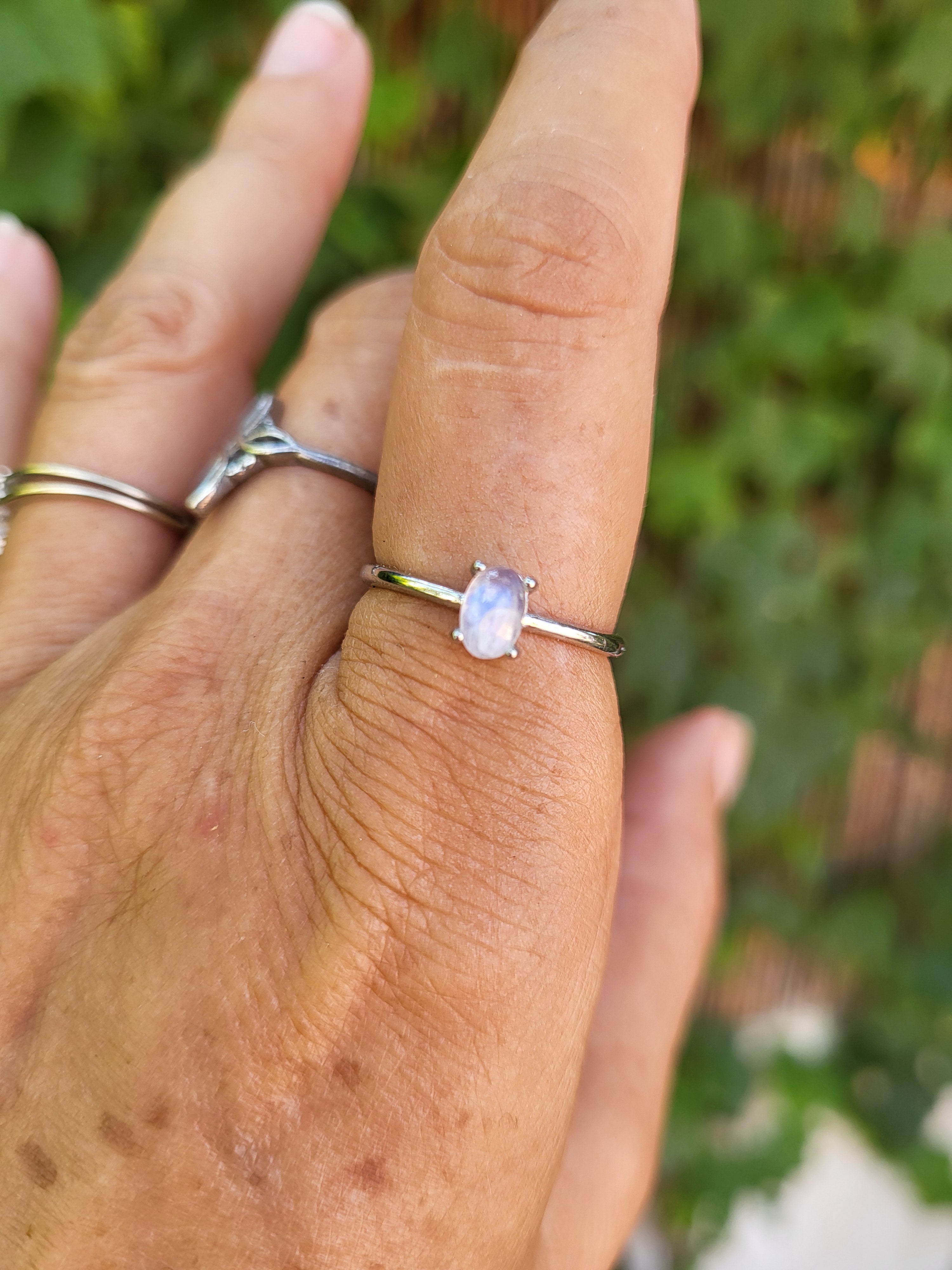 Anillo de Plata de Ley 925 con Piedra Luna