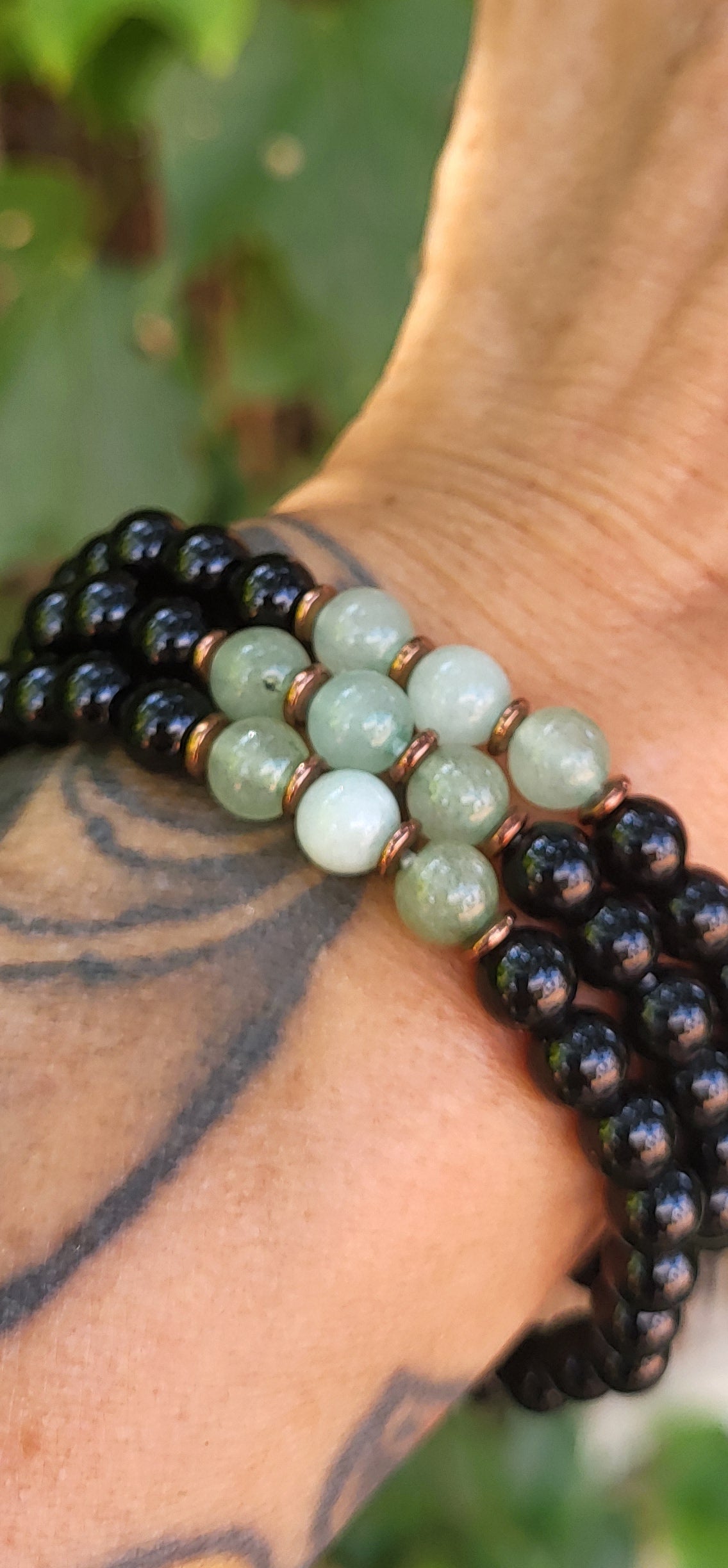 Pulsera de Turmalina y Jade – Protección, Equilibrio y Flujo de Energía