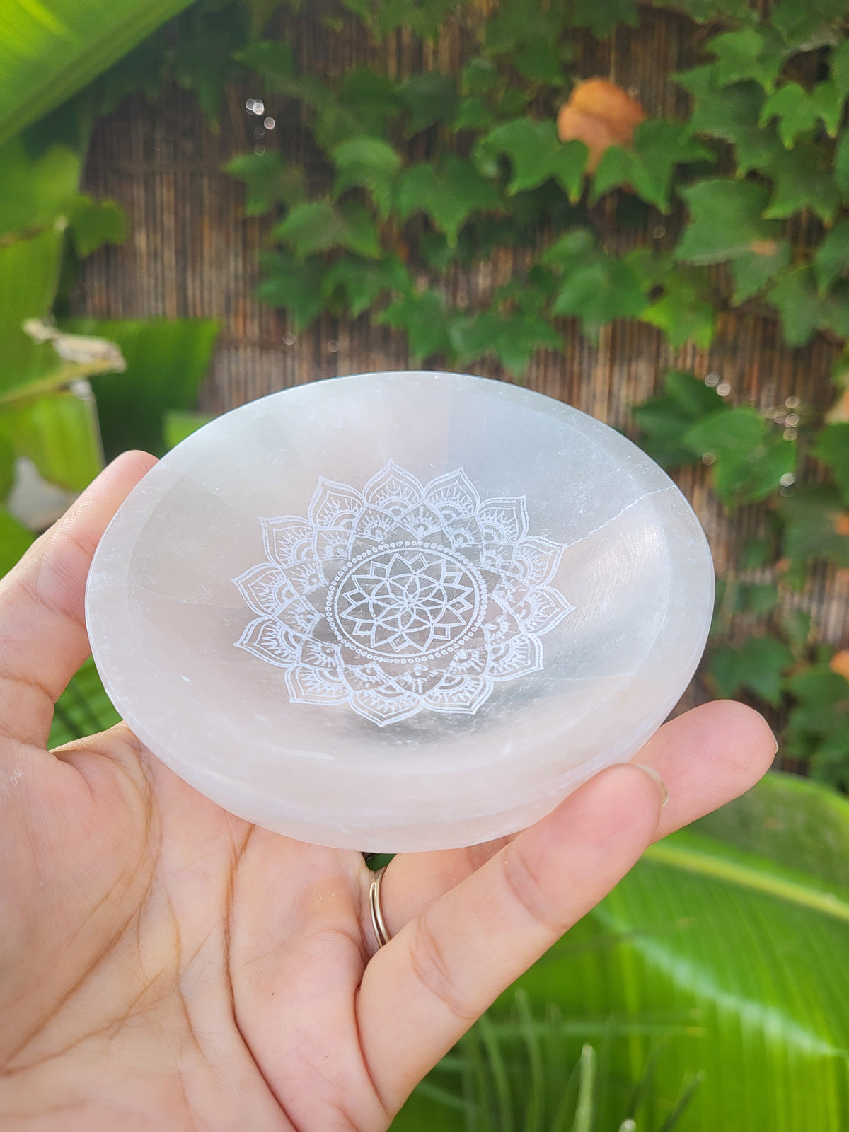 Cuenco de Selenita con Mandala 10 cm