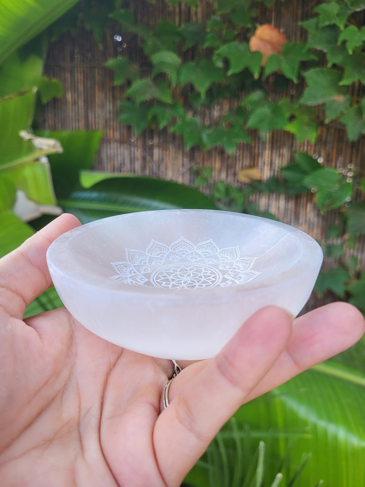 Cuenco de Selenita con Mandala 10 cm