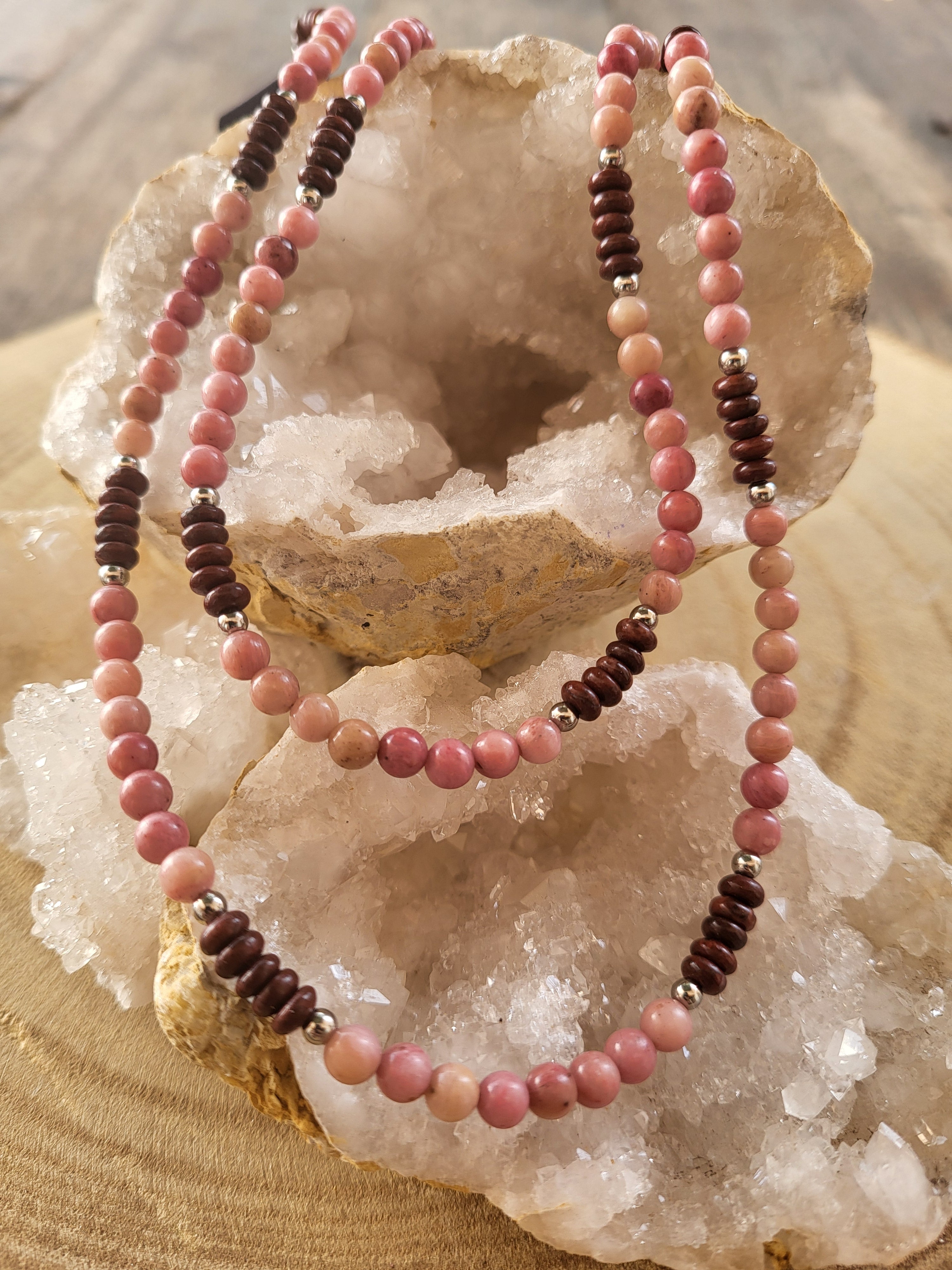 Gargantilla Amor Propio – Rodonita y Jaspe Rojo | Respeto, Ternura y Valor