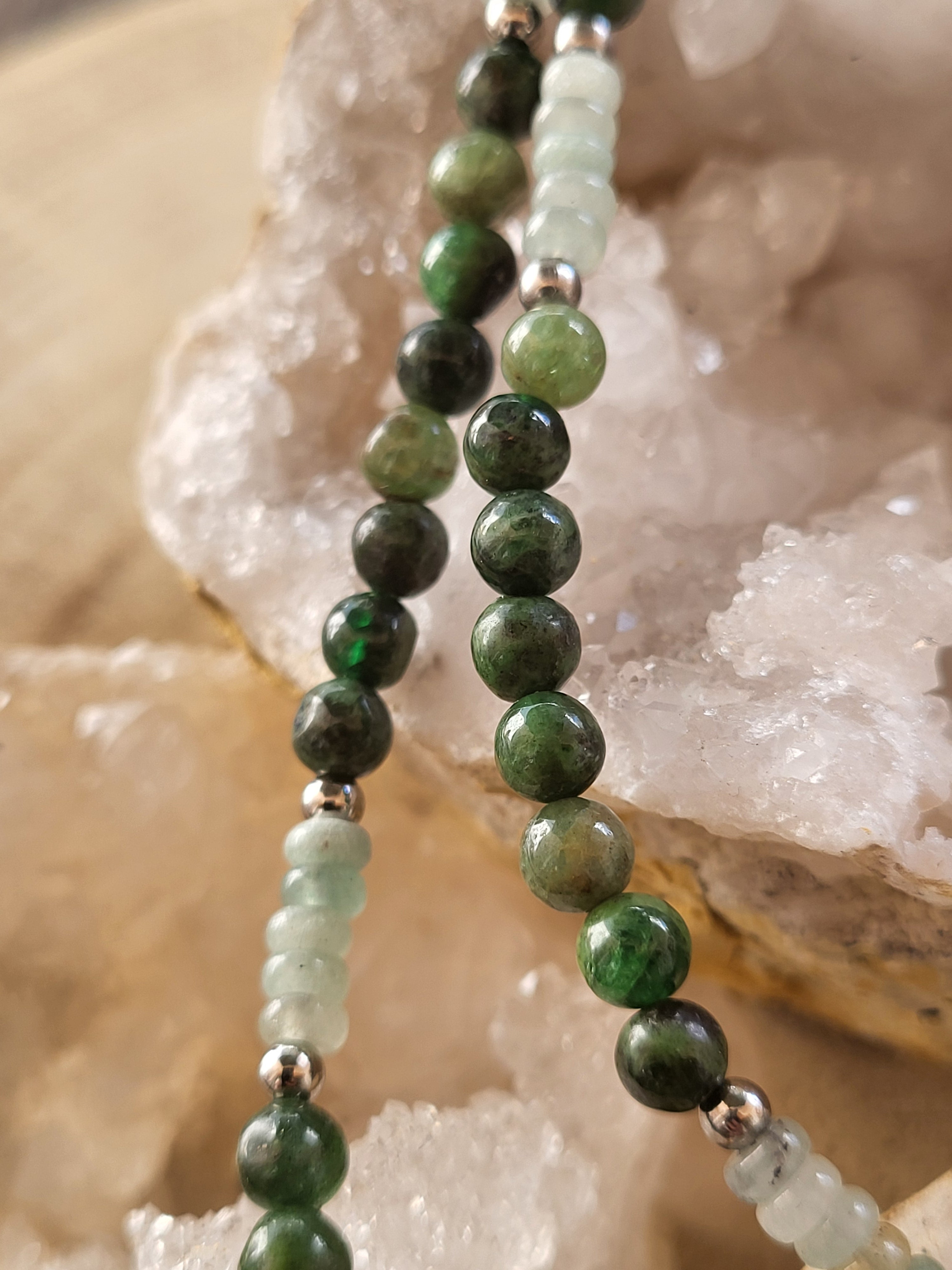 Gargantilla Salud – Verdita y Jade | Armonía de Cuerpo y Mente