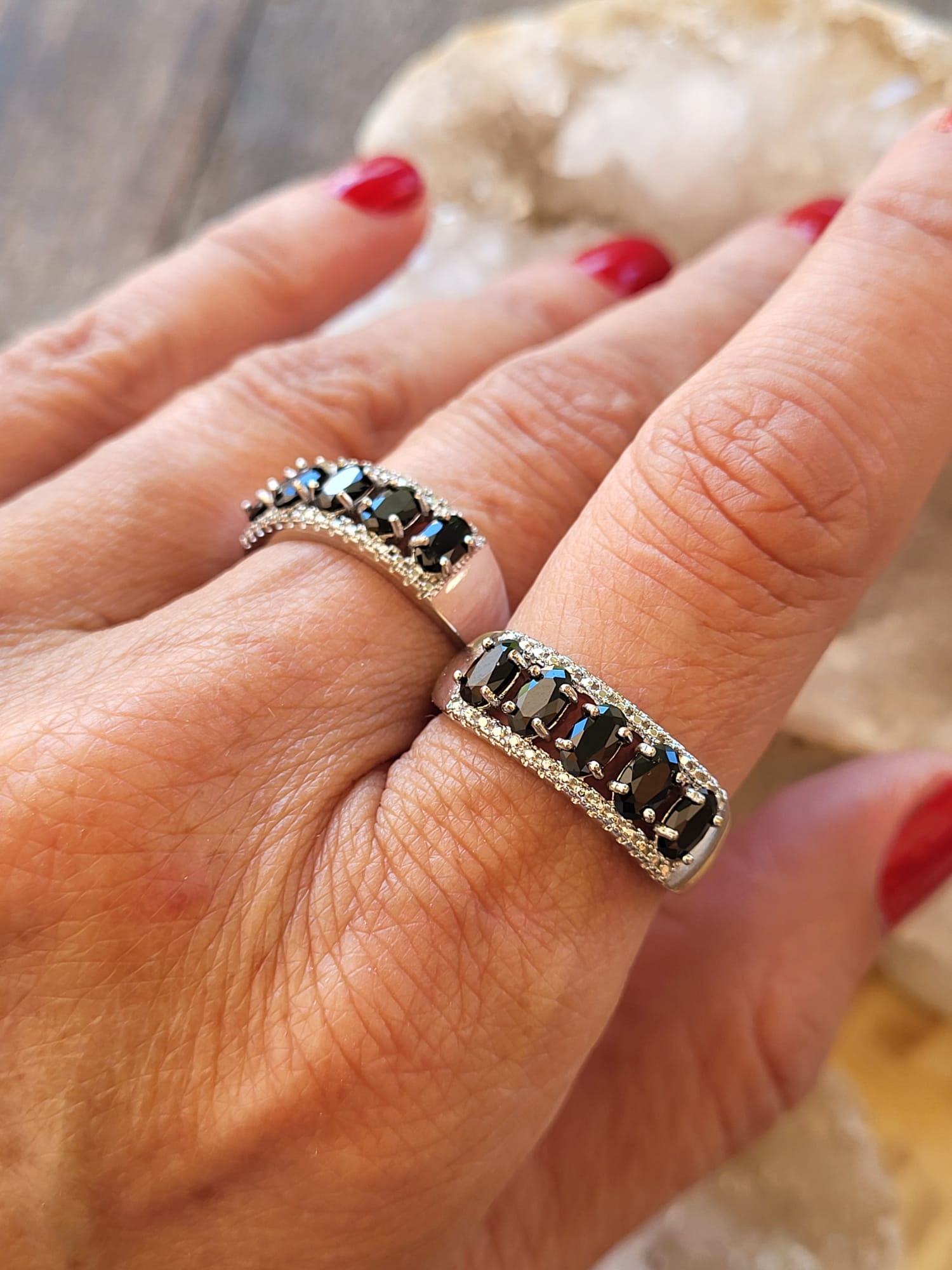 Anillo de Zamak con Obsidiana Natural