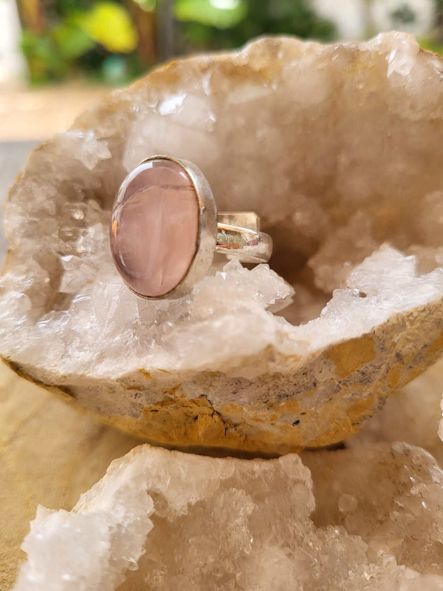 Anillo de Plata Germana con Cuarzo Rosa Oval Natural