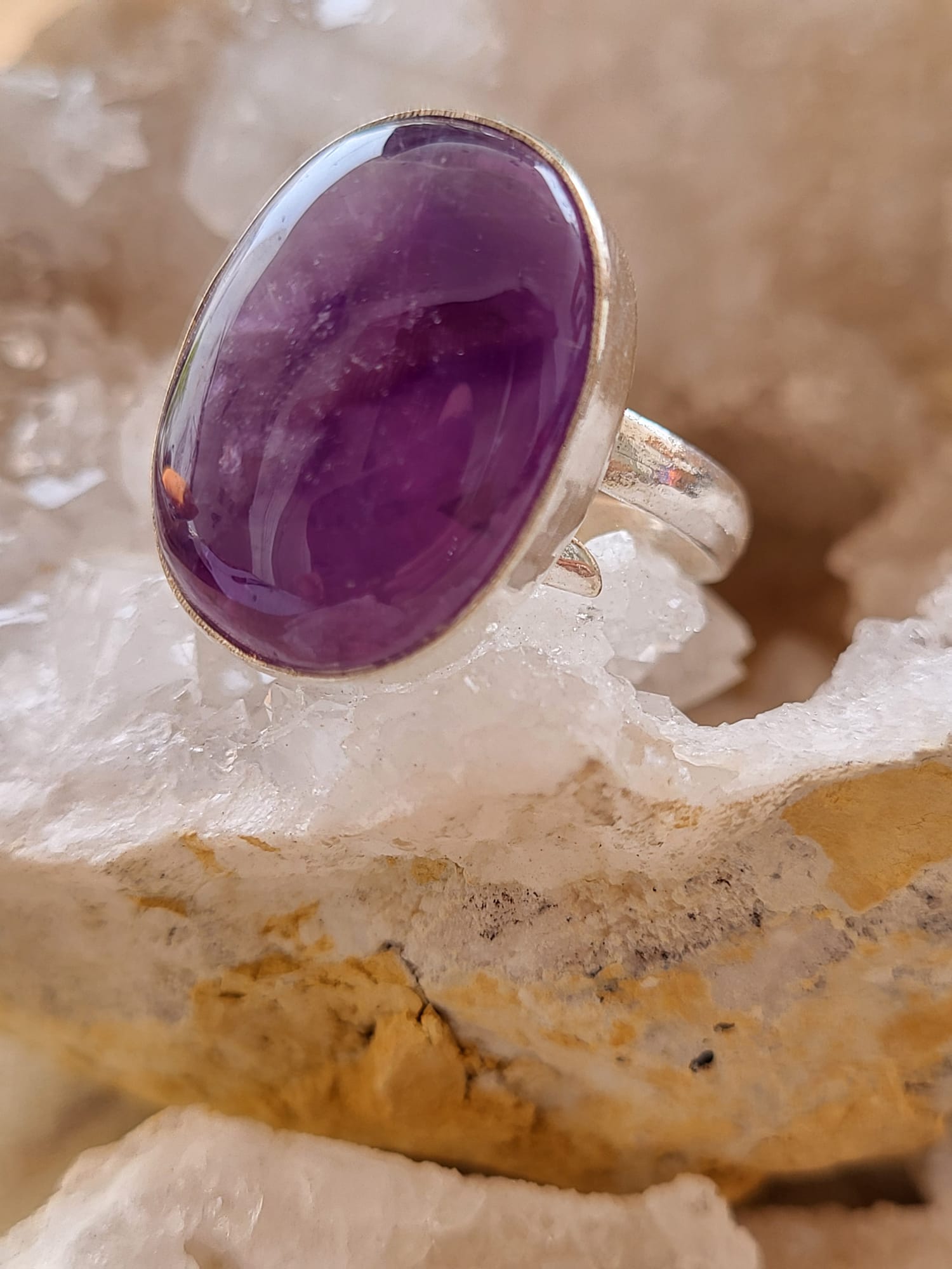 Anillo de Plata Germana con Amatista Oval Natural