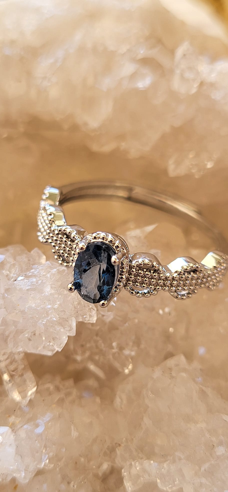 Anillo de Zamak con Zafiro Natural II