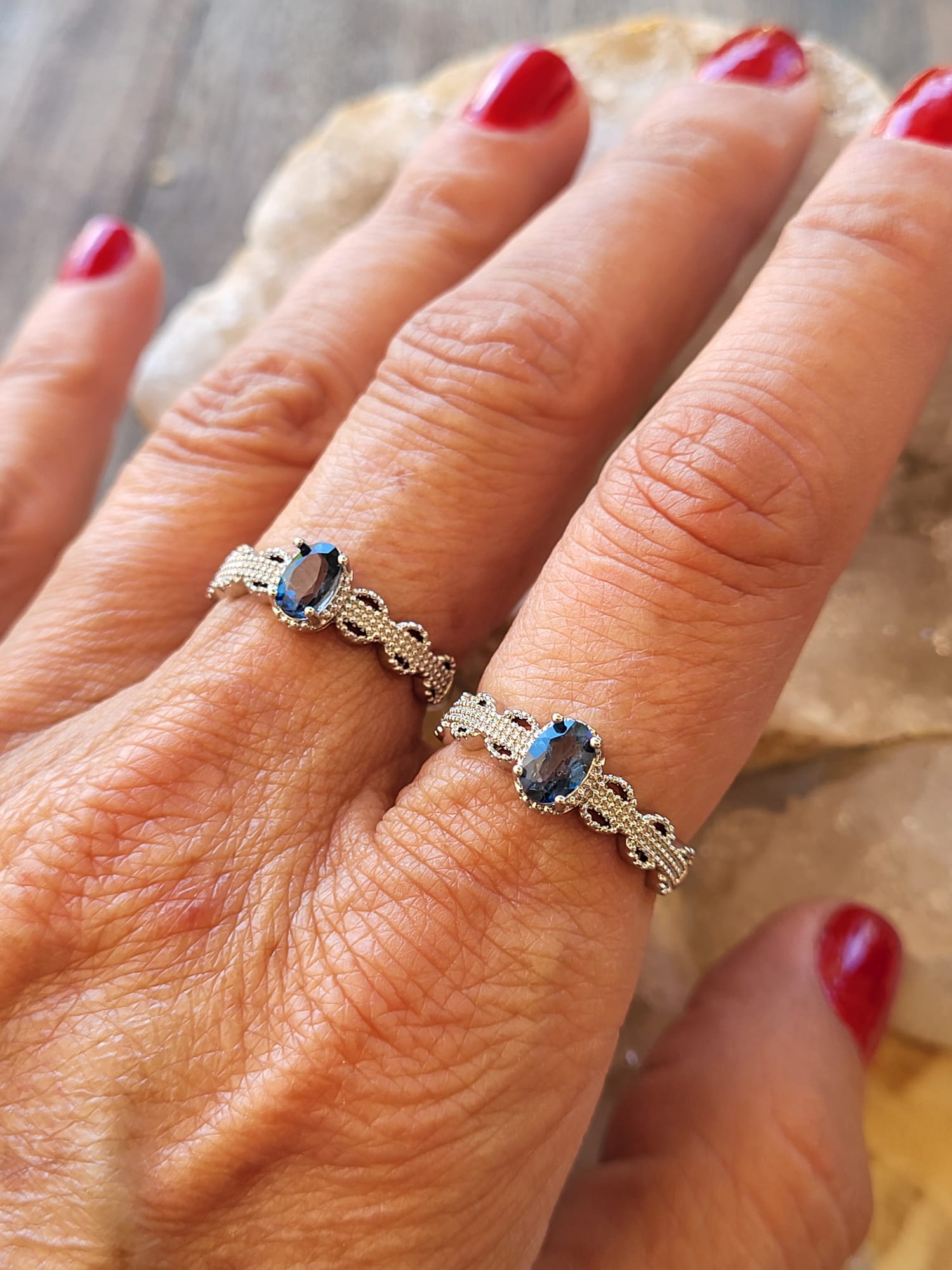 Anillo de Zamak con Zafiro Natural II