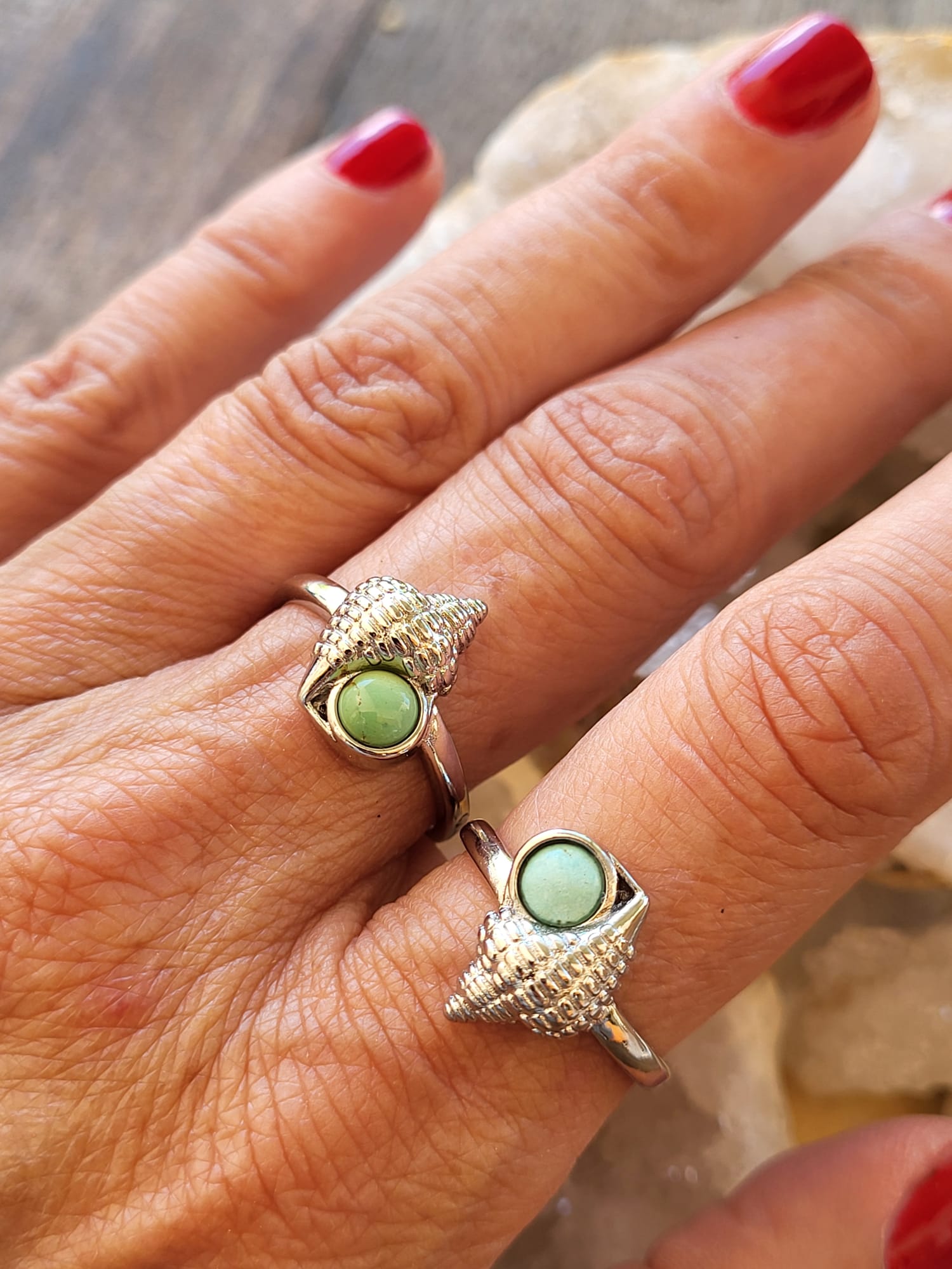 Anillo de Zamak Concha de Mar con Turquesa Natural