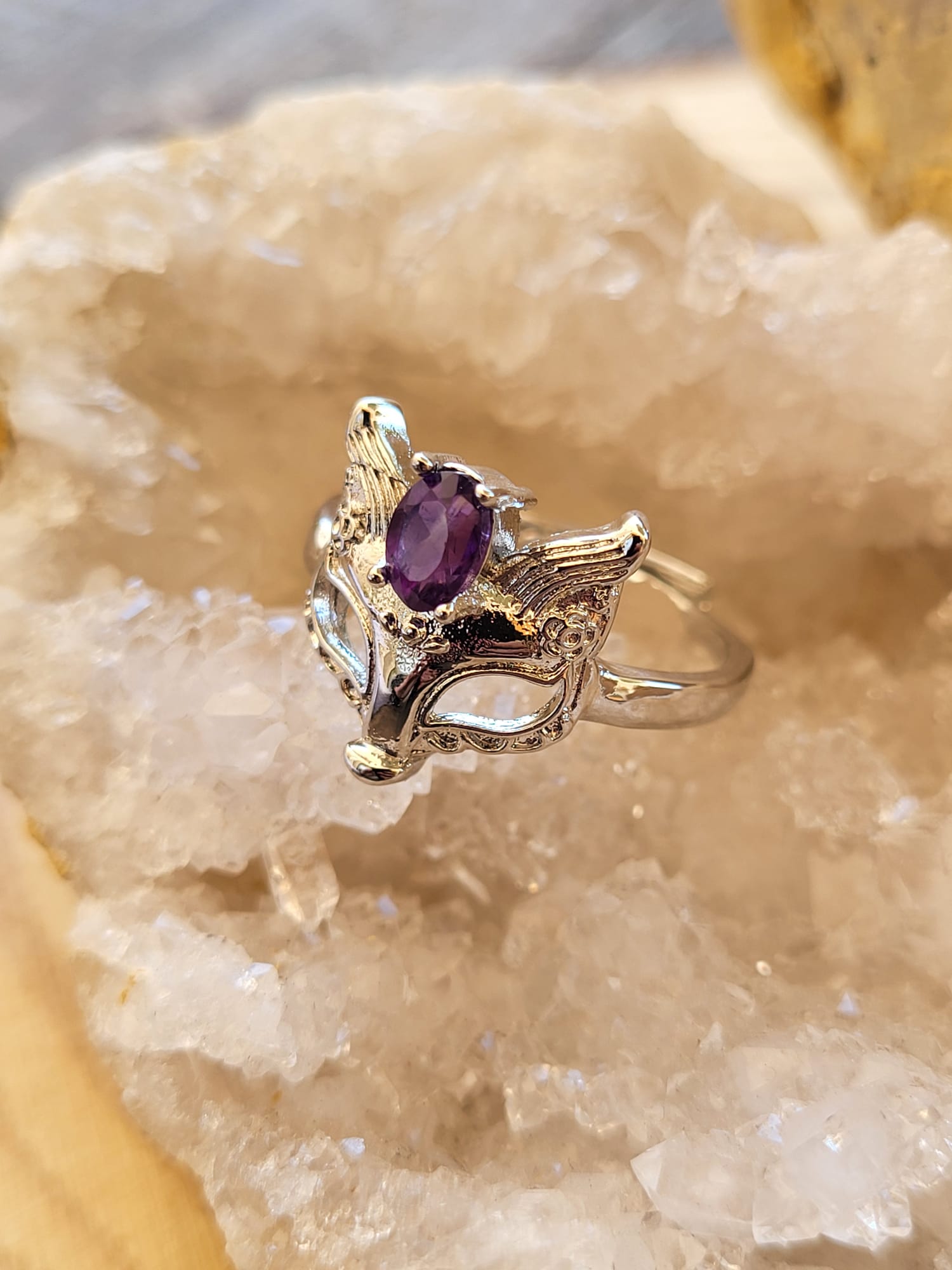 Anillo de Zamak Lobo con Amatista Natural