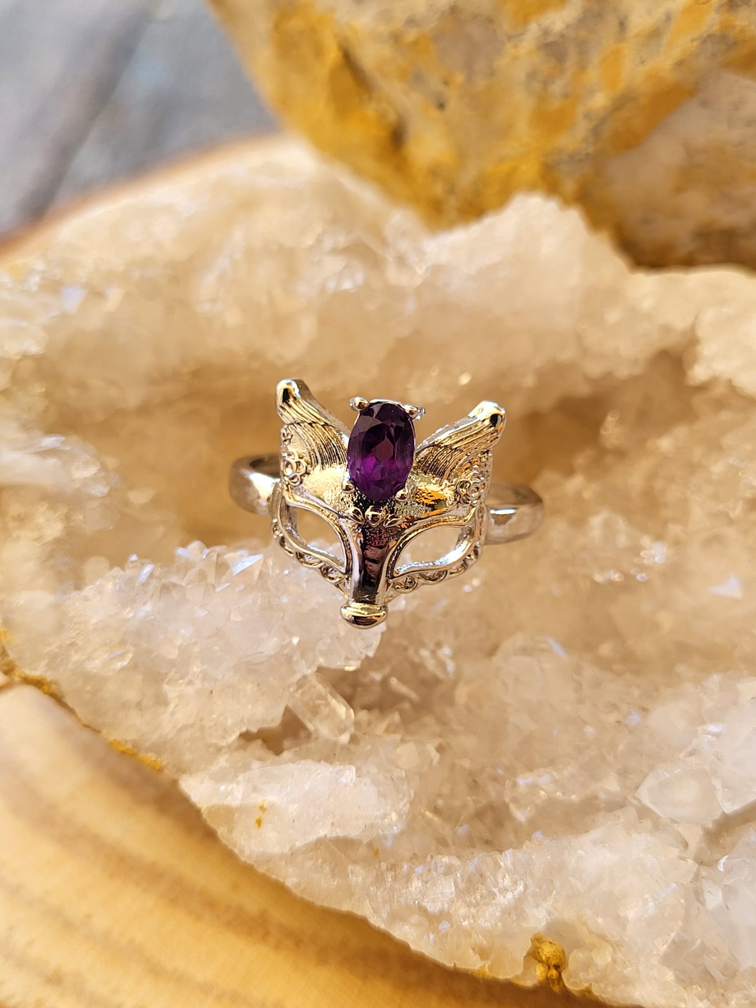 Anillo de Zamak Lobo con Amatista Natural