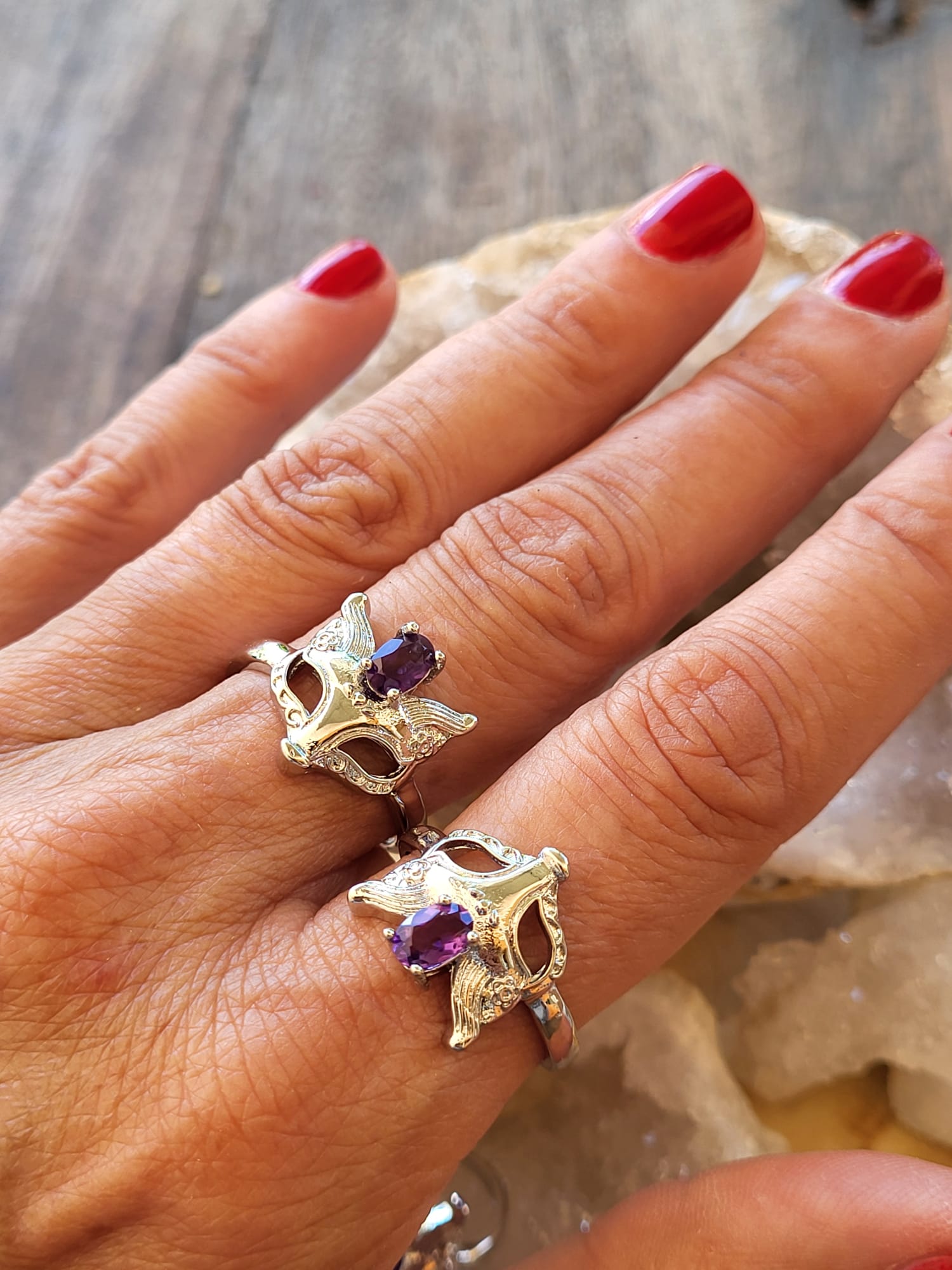 Anillo de Zamak Lobo con Amatista Natural
