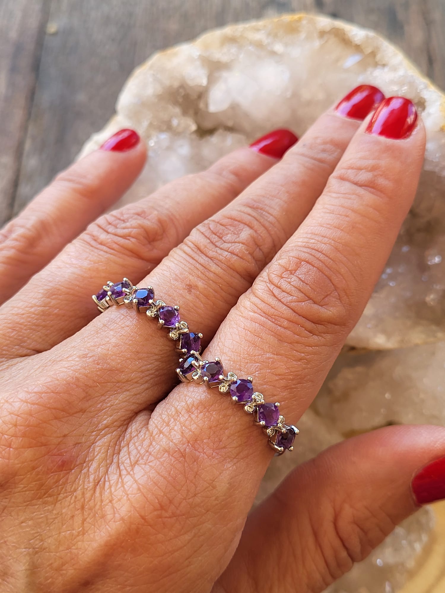 Anillo de Zamak con Amatista Natural